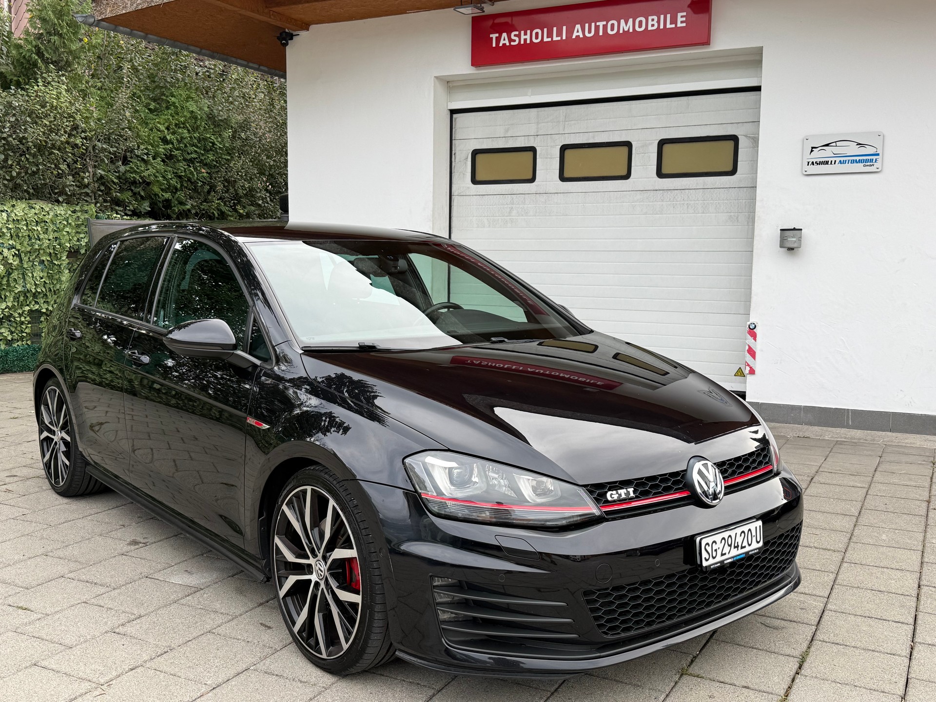 VW Golf 2.0 TSI GTI DSG-image-0