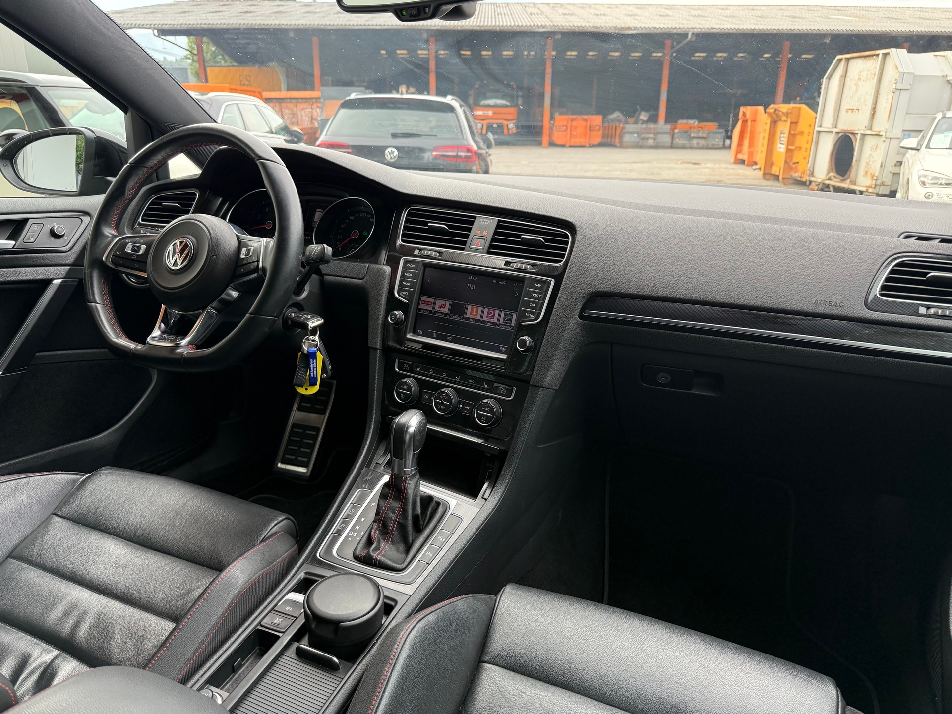 VW Golf 2.0 TSI GTI DSG-image-17