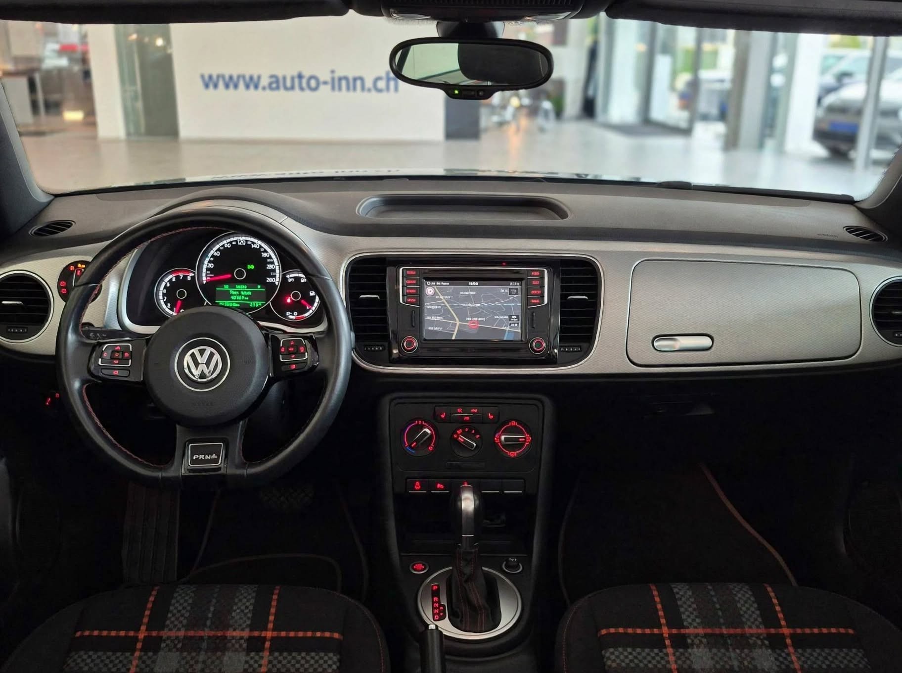 VW Beetle Cabrio 1.2 TSI BMT Design DSG - AUTOMATICA-image-8