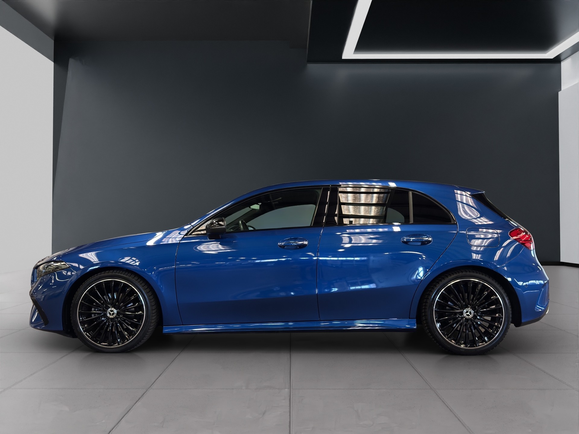 MERCEDES-BENZ A 200 7G-DCT-image-6