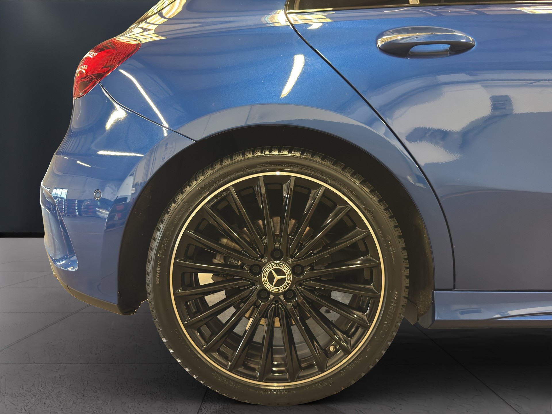 MERCEDES-BENZ A 200 7G-DCT-image-20
