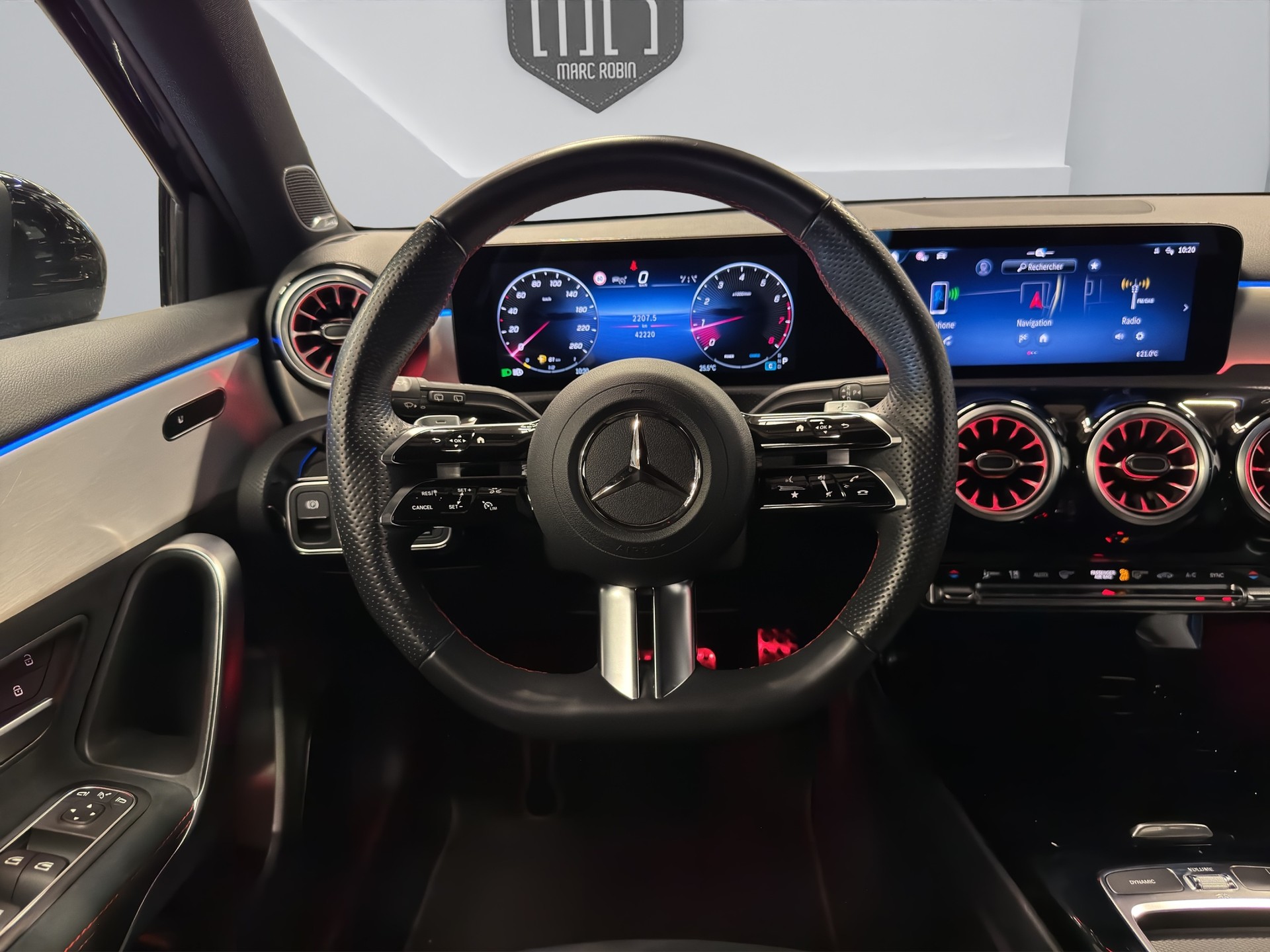 MERCEDES-BENZ A 200 7G-DCT-image-9