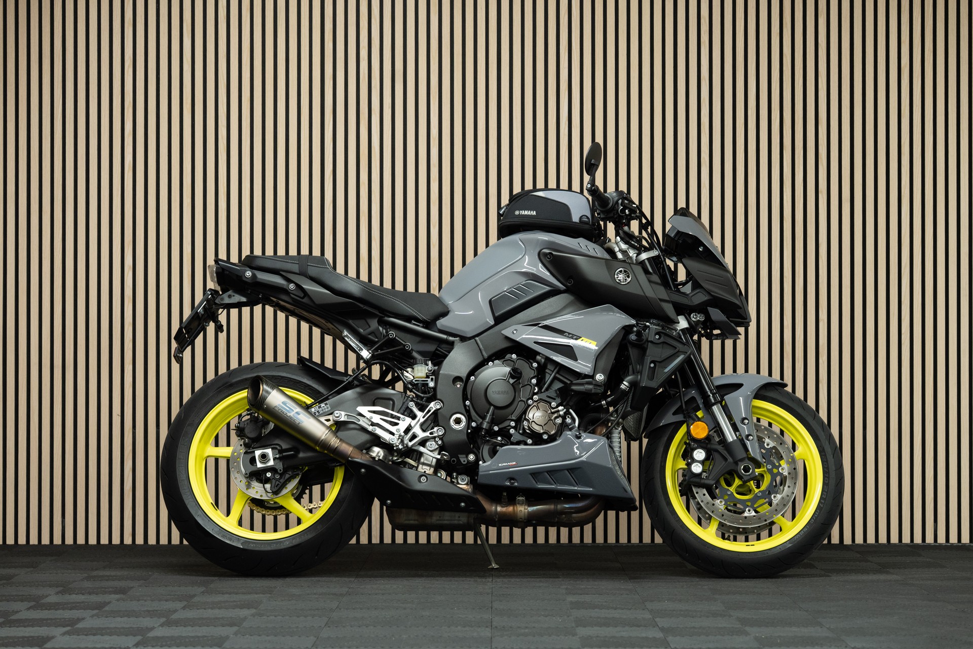 YAMAHA MT-10