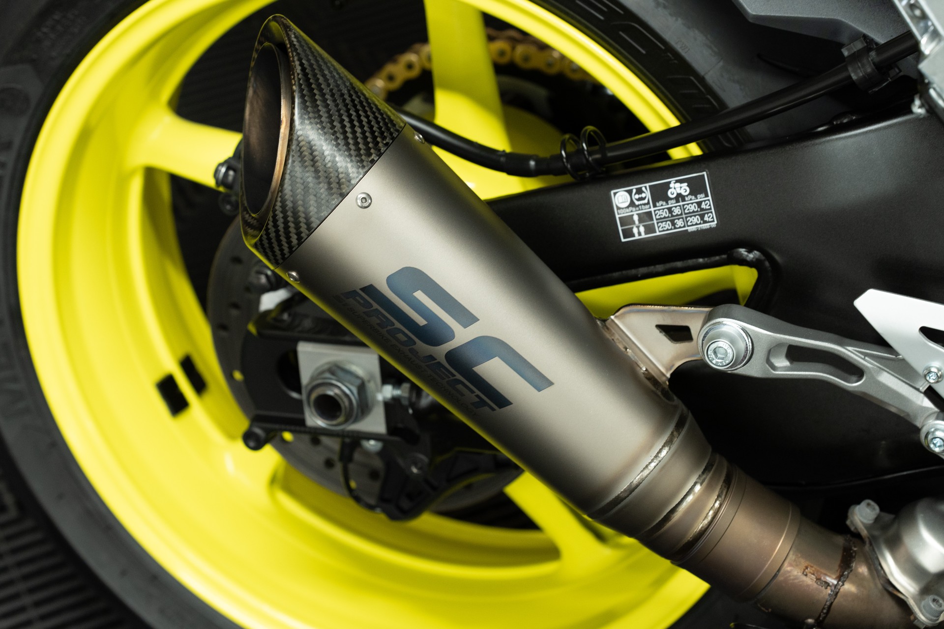 YAMAHA MT-10-showroom-element-3