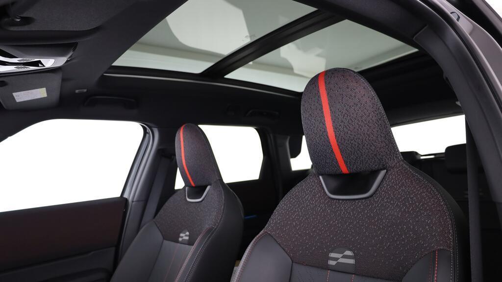 MINI John Cooper Works Countryman ALL4-image-17