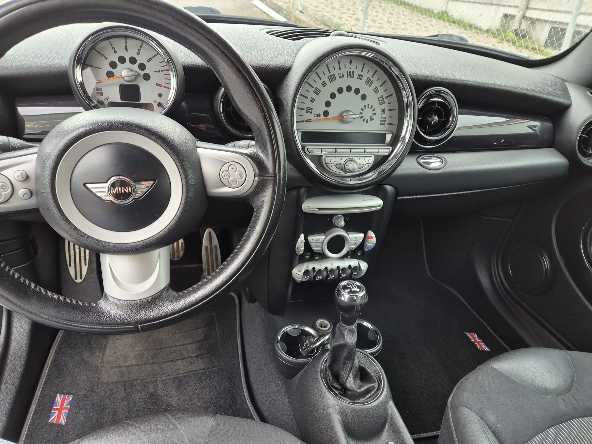 MINI Cooper S-image-8