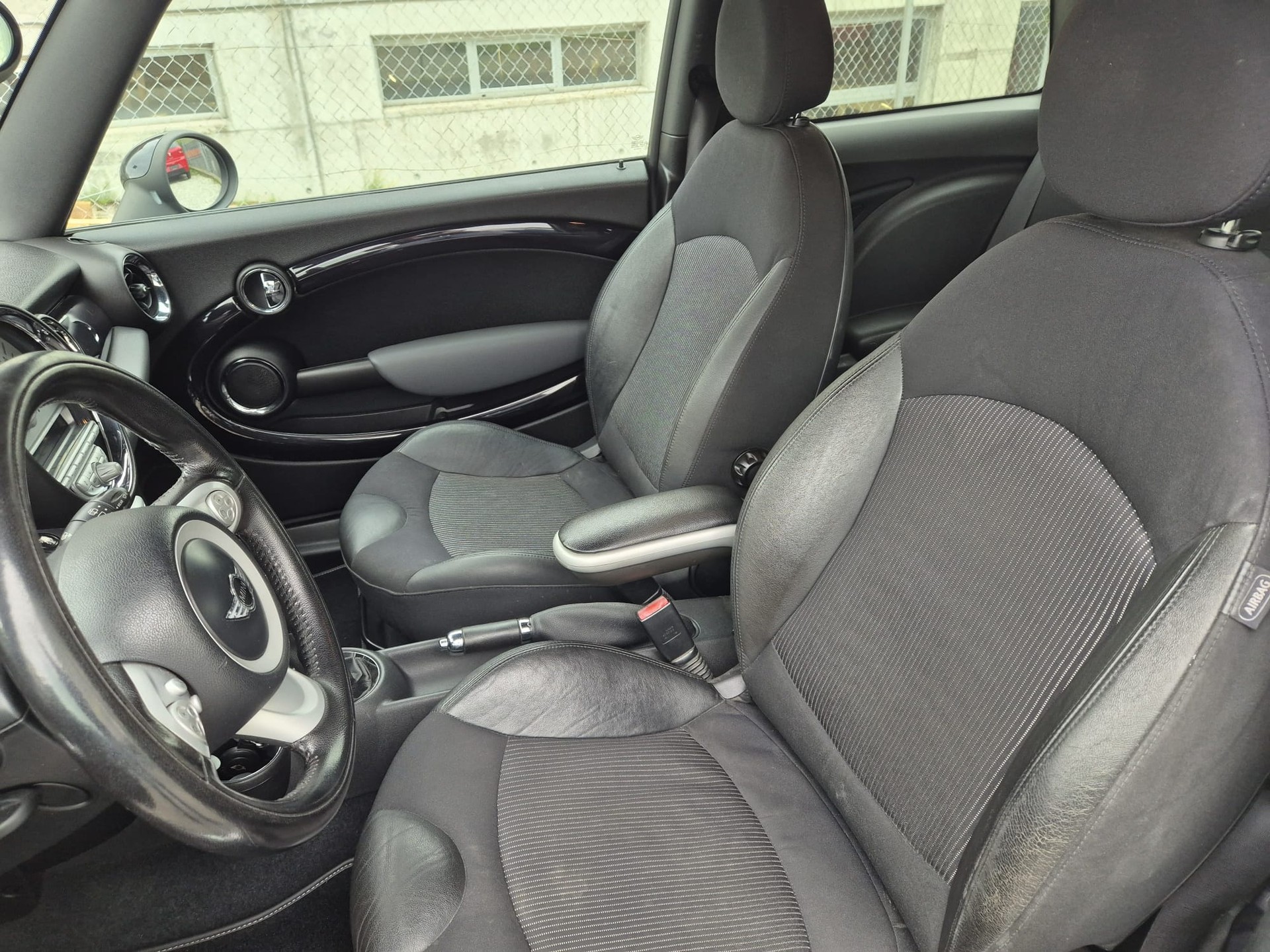 MINI Cooper S-image-10