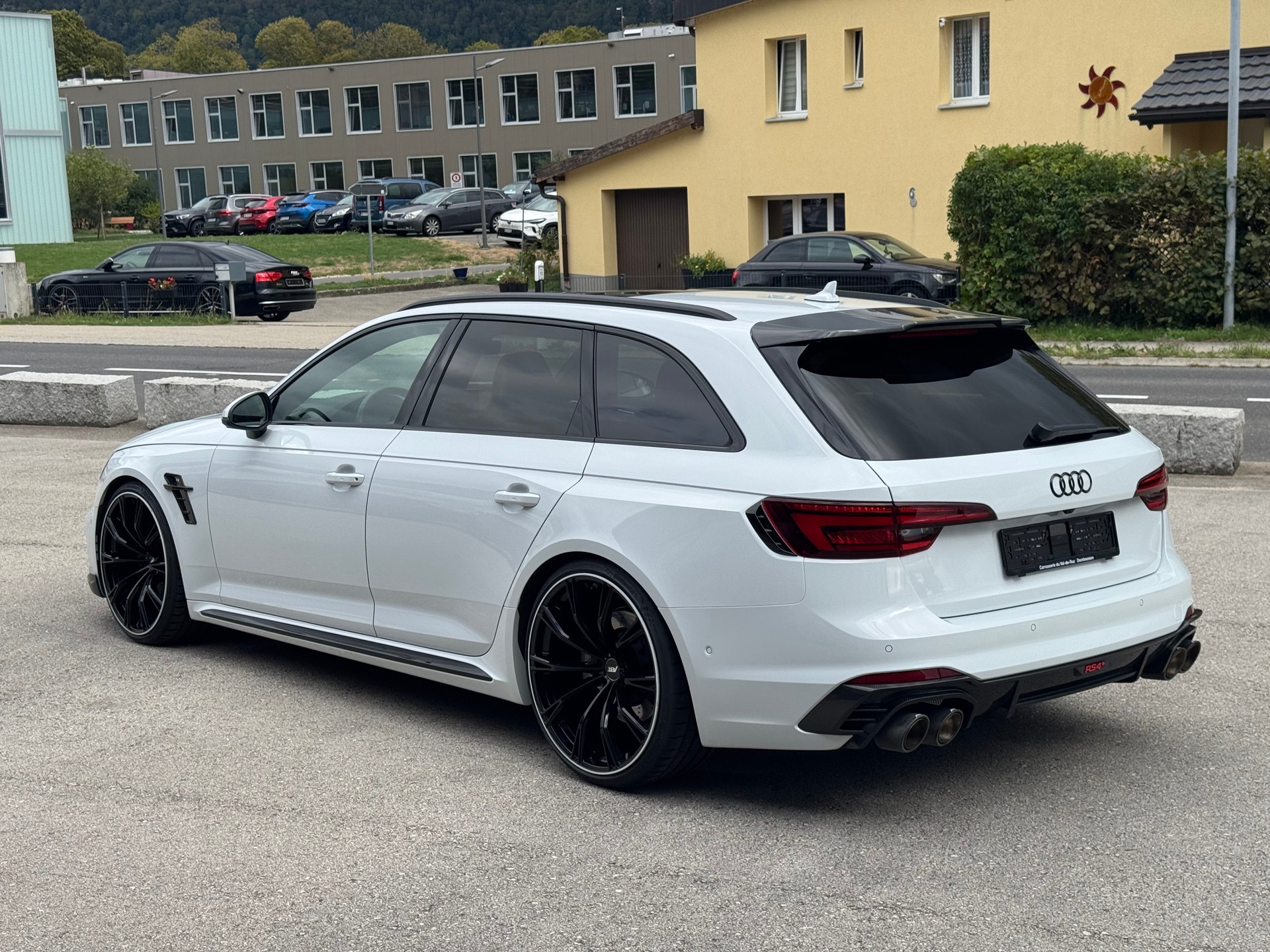 AUDI RS4+ABT Edition 530CV (1 of 50)-image-3
