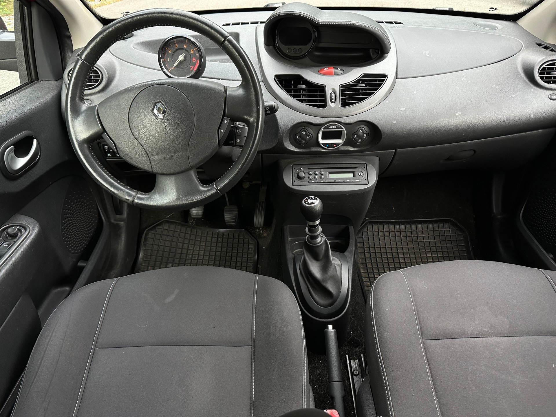 RENAULT Twingo 1.2 16V Expression-image-6