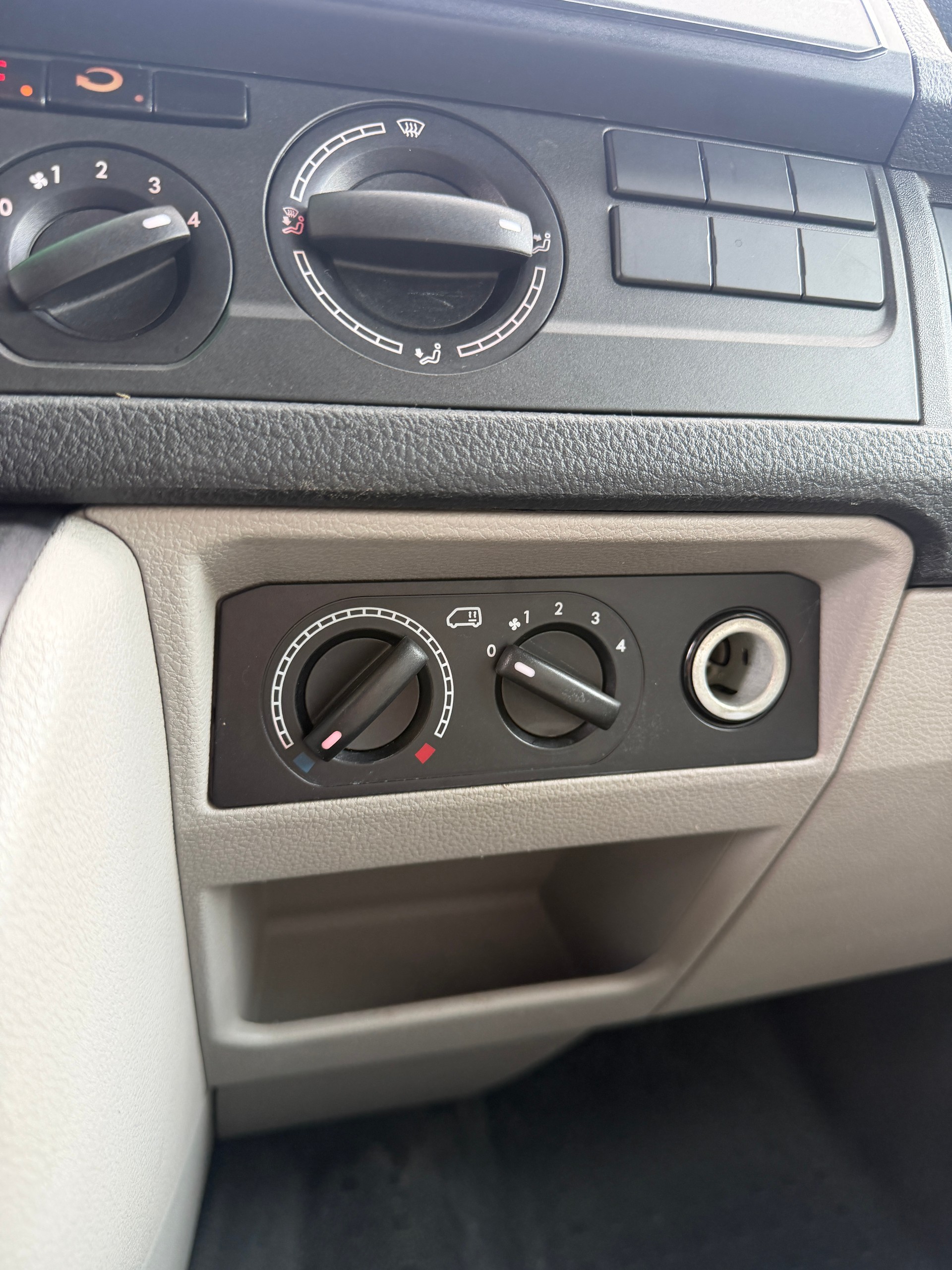 VW T6 2.0 TDI DSG-image-10