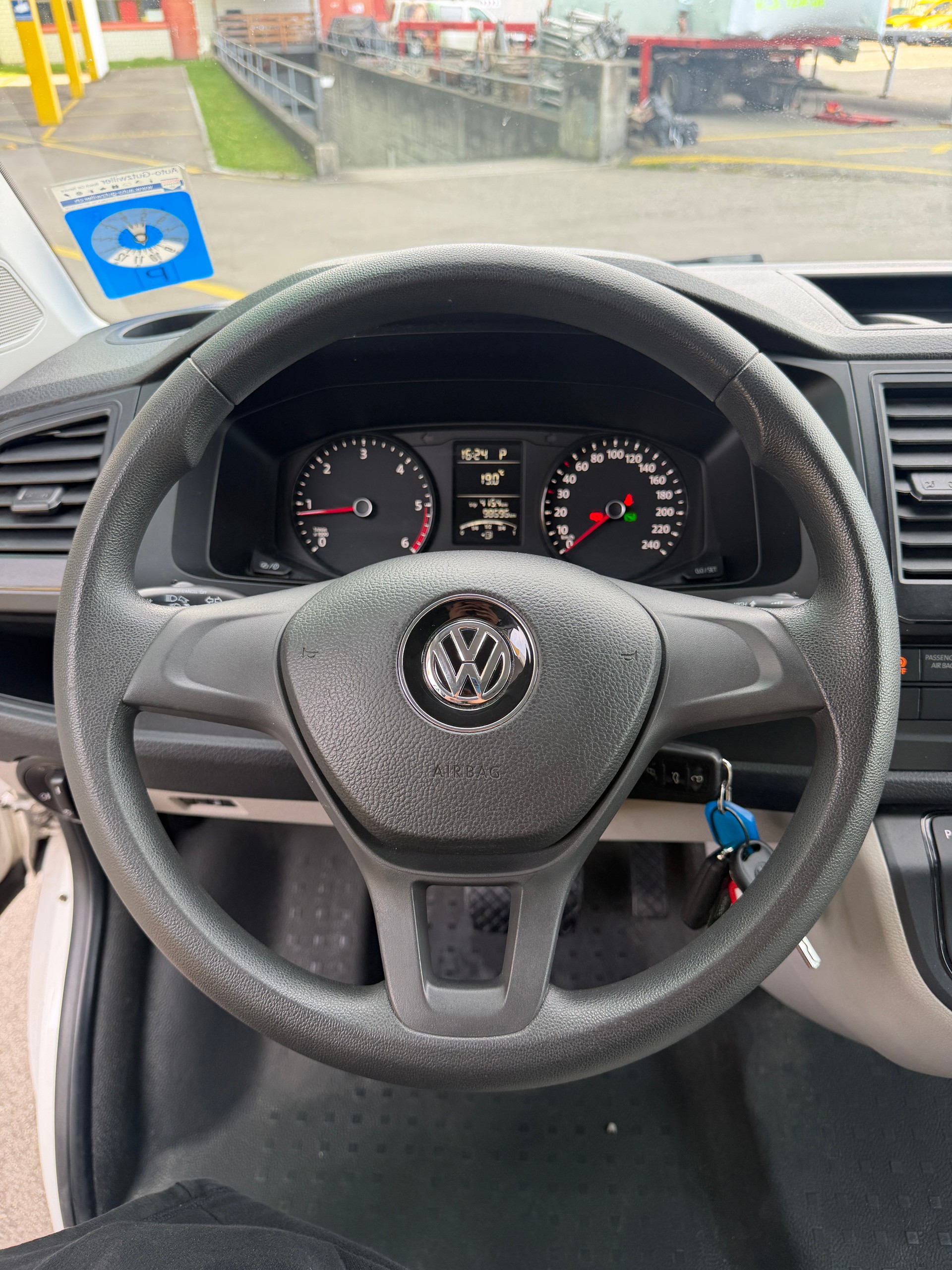 VW T6 2.0 TDI DSG-image-11