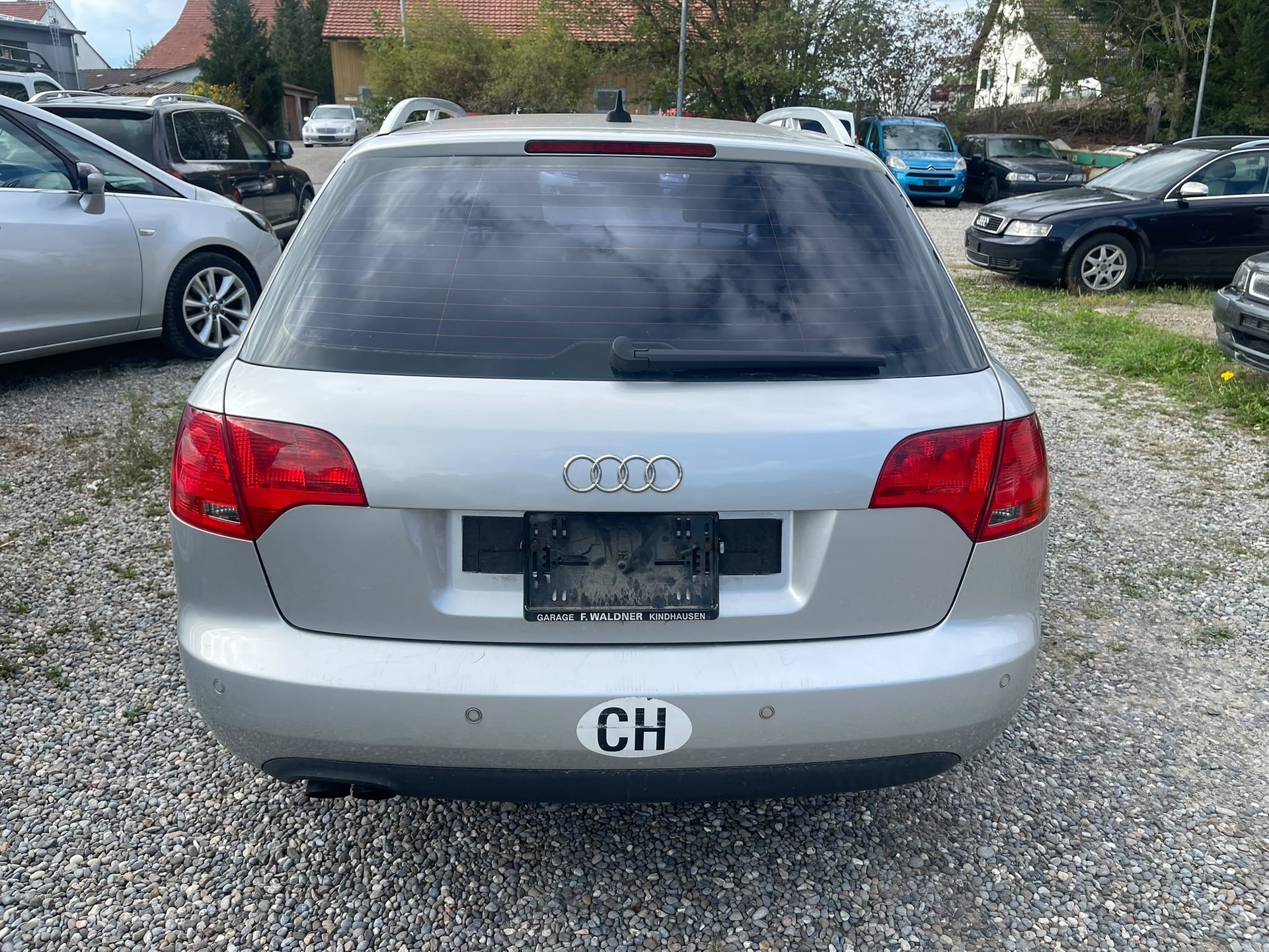AUDI A4 Avant 2.0 TDI-image-4
