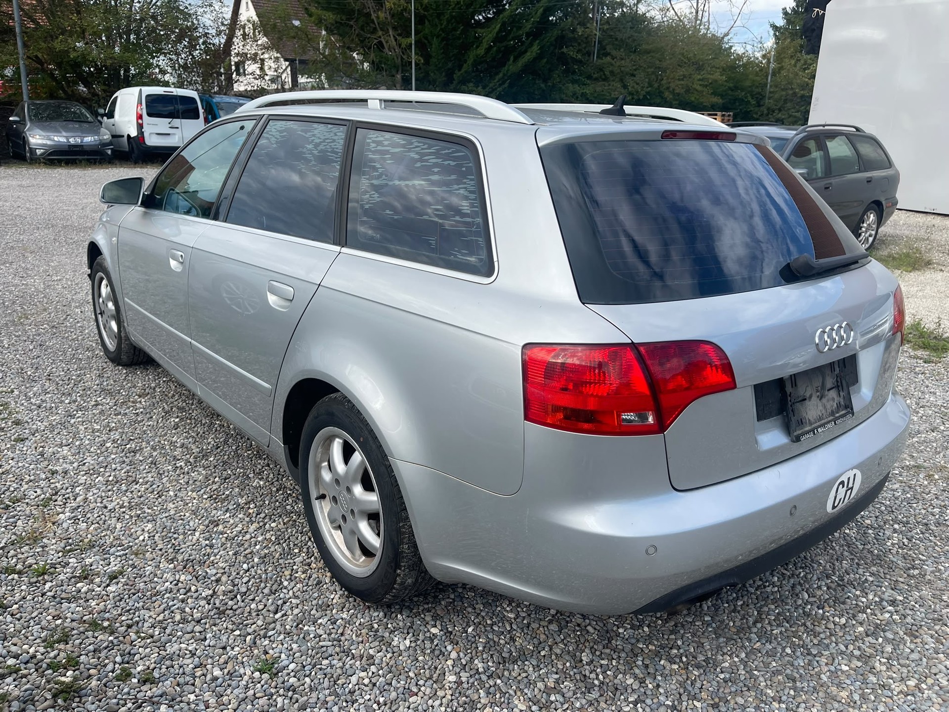 AUDI A4 Avant 2.0 TDI-image-5
