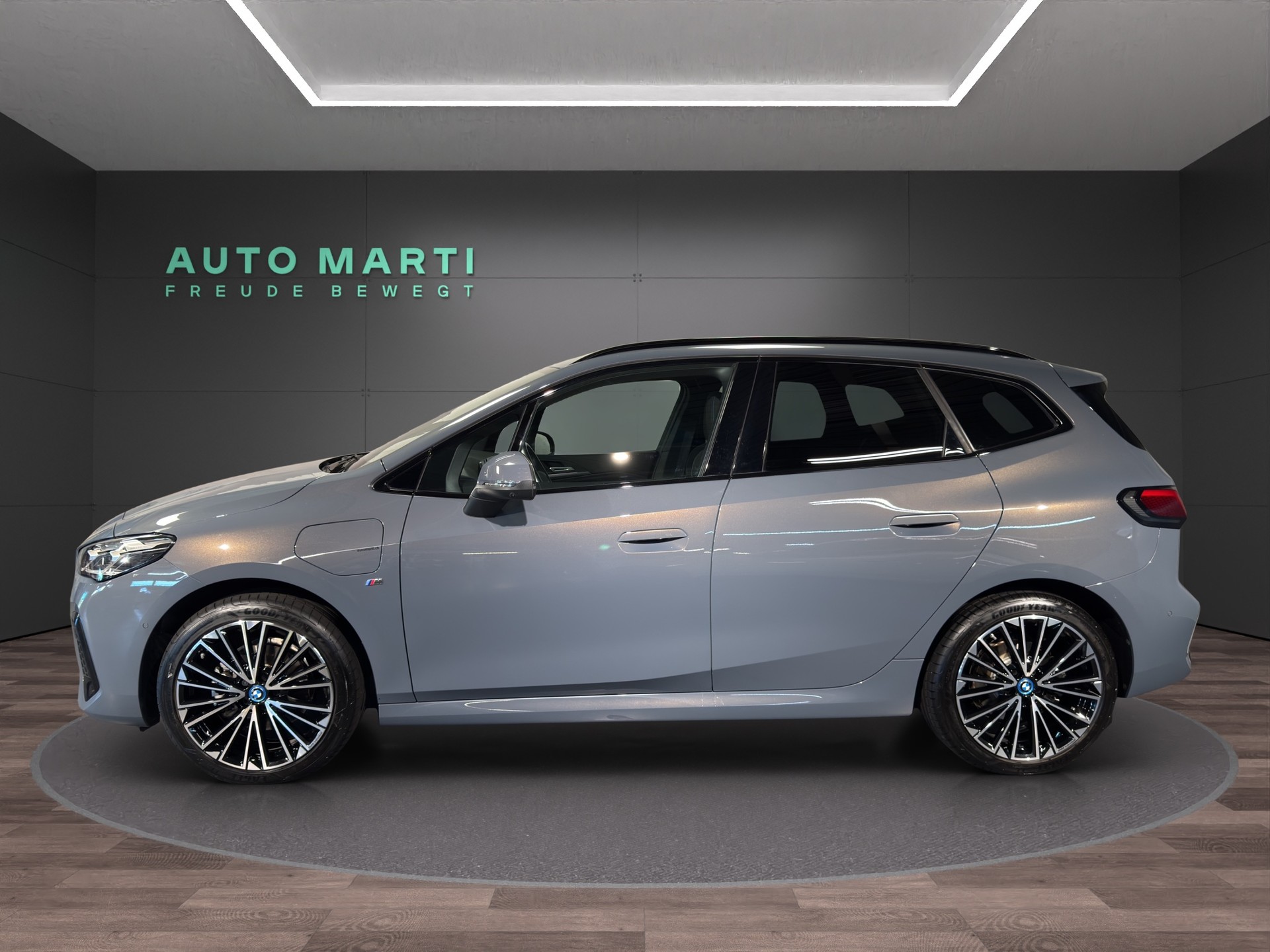 BMW 225e xDrive Active Tourer M Sport-image-2