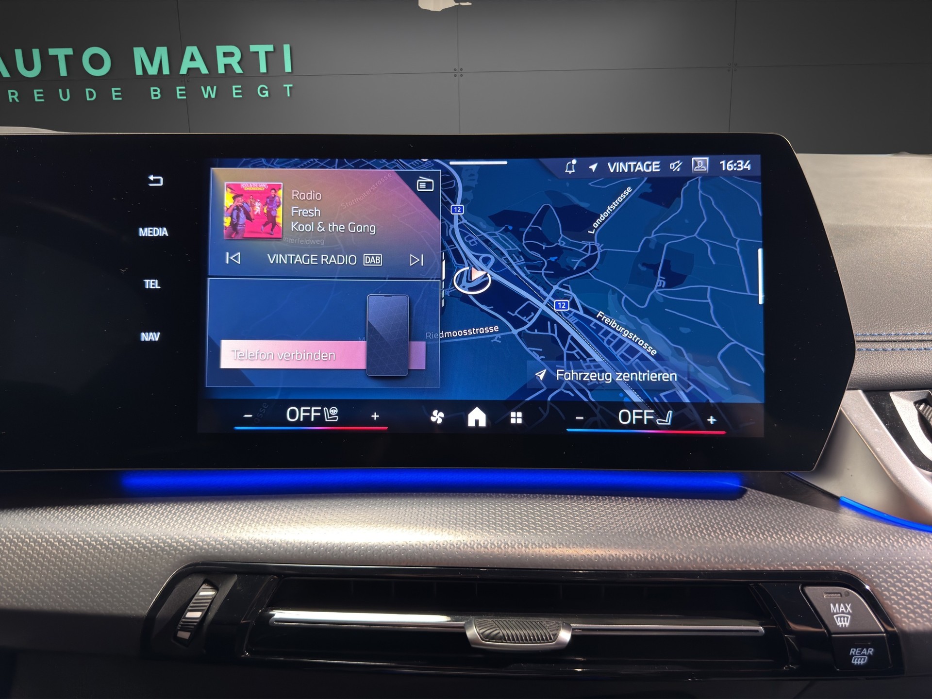 BMW 225e xDrive paddles Active Tourer M Sport-image-9