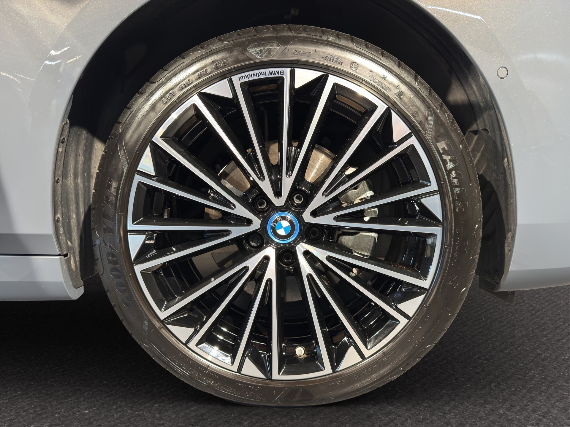 BMW 225e xDrive paddles Active Tourer M Sport-image-15