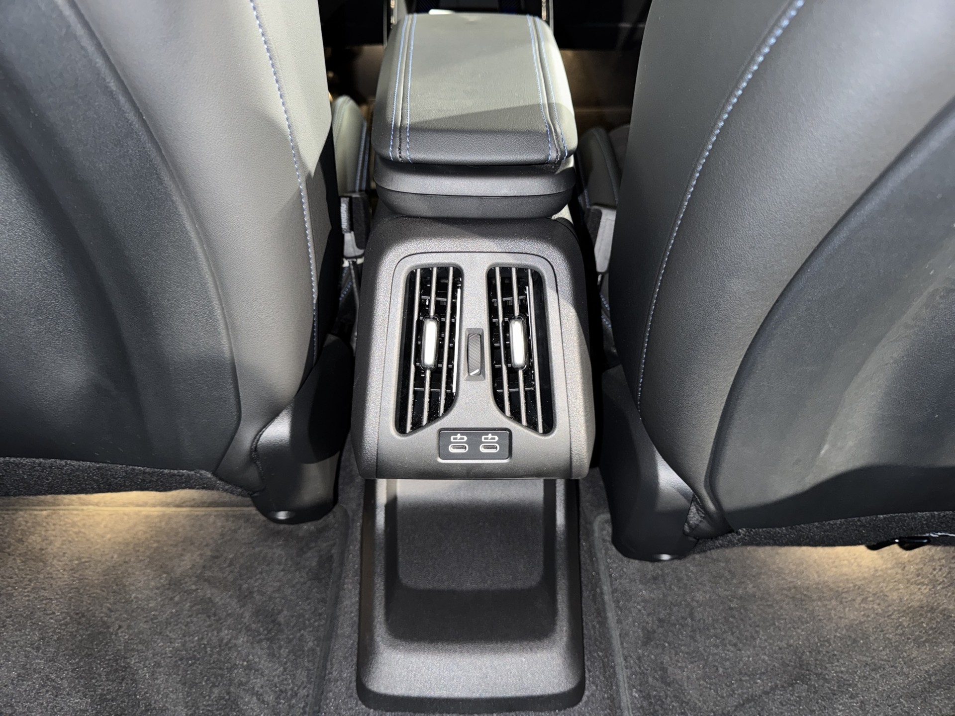 BMW 225e xDrive Active Tourer M Sport-image-10