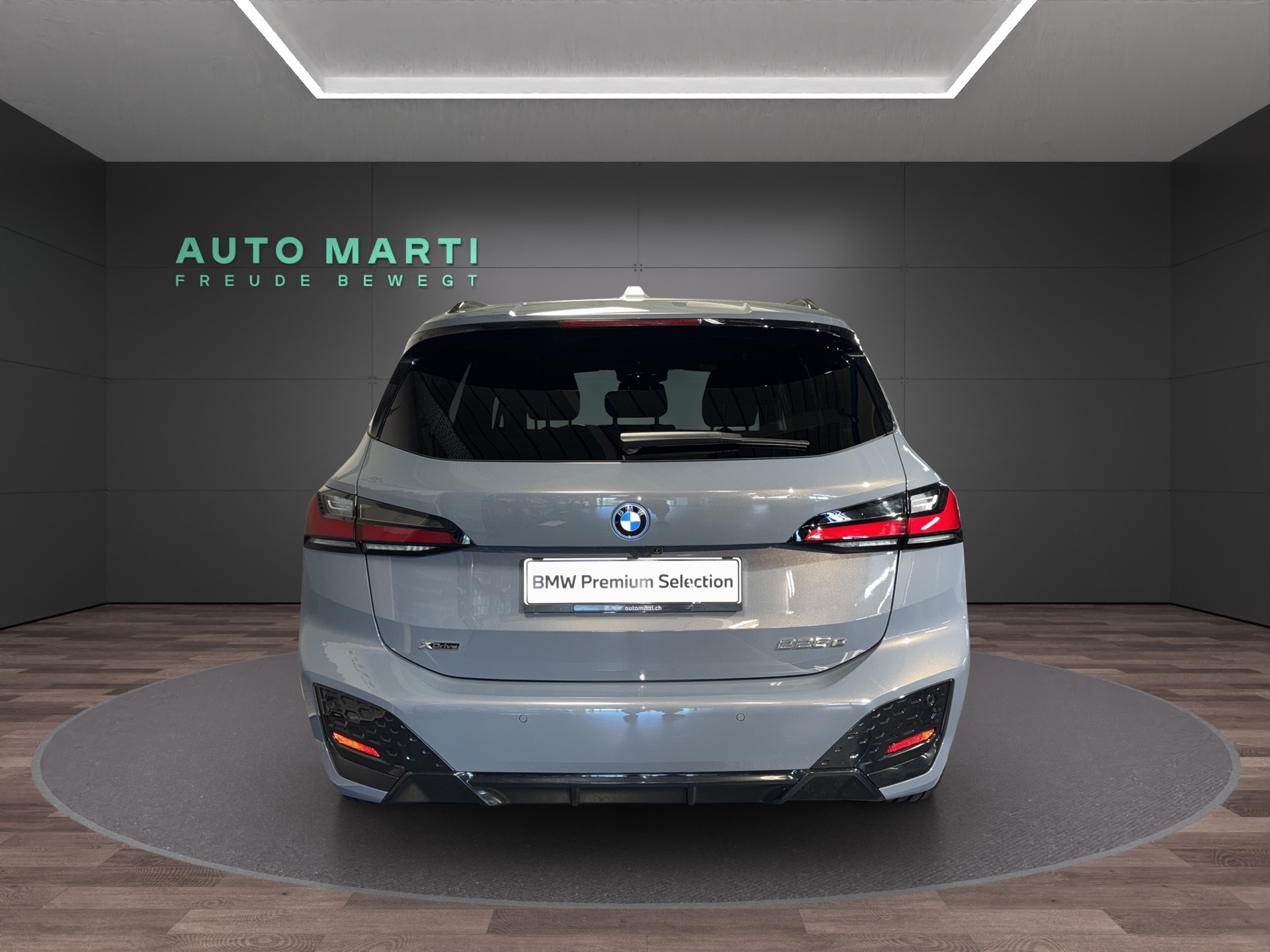 BMW 225e xDrive paddles Active Tourer M Sport-image-3