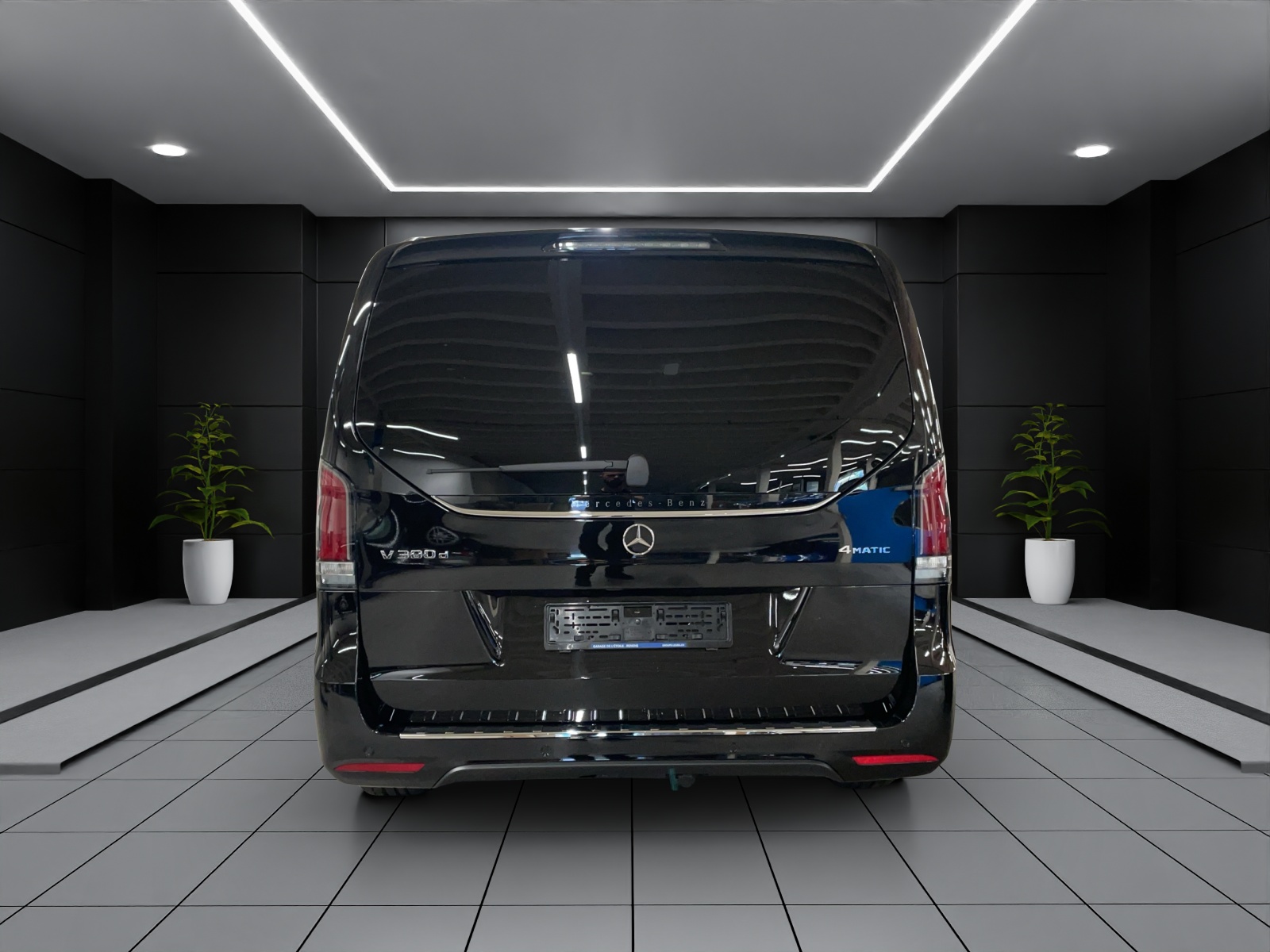 MERCEDES-BENZ V 300 d lang 4Matic Swiss Edition 9G-Tronic-image-4