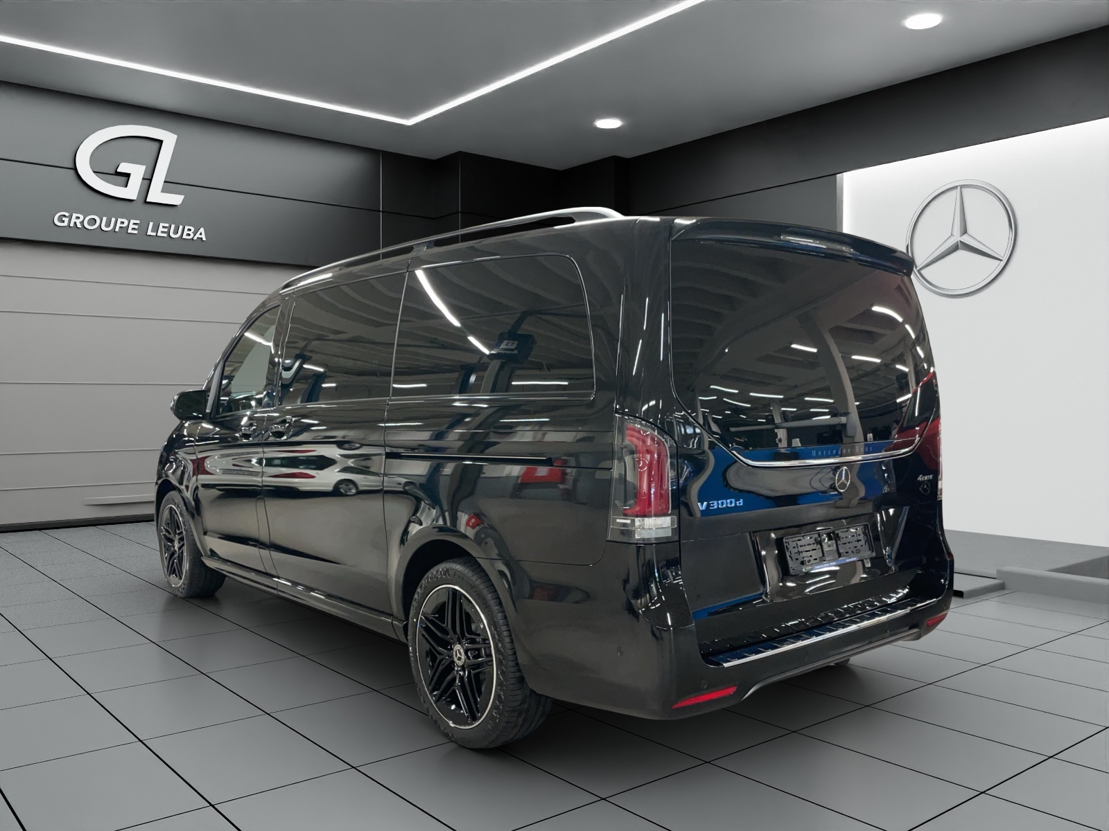 MERCEDES-BENZ V 300 d lang 4Matic Swiss Edition 9G-Tronic-image-3