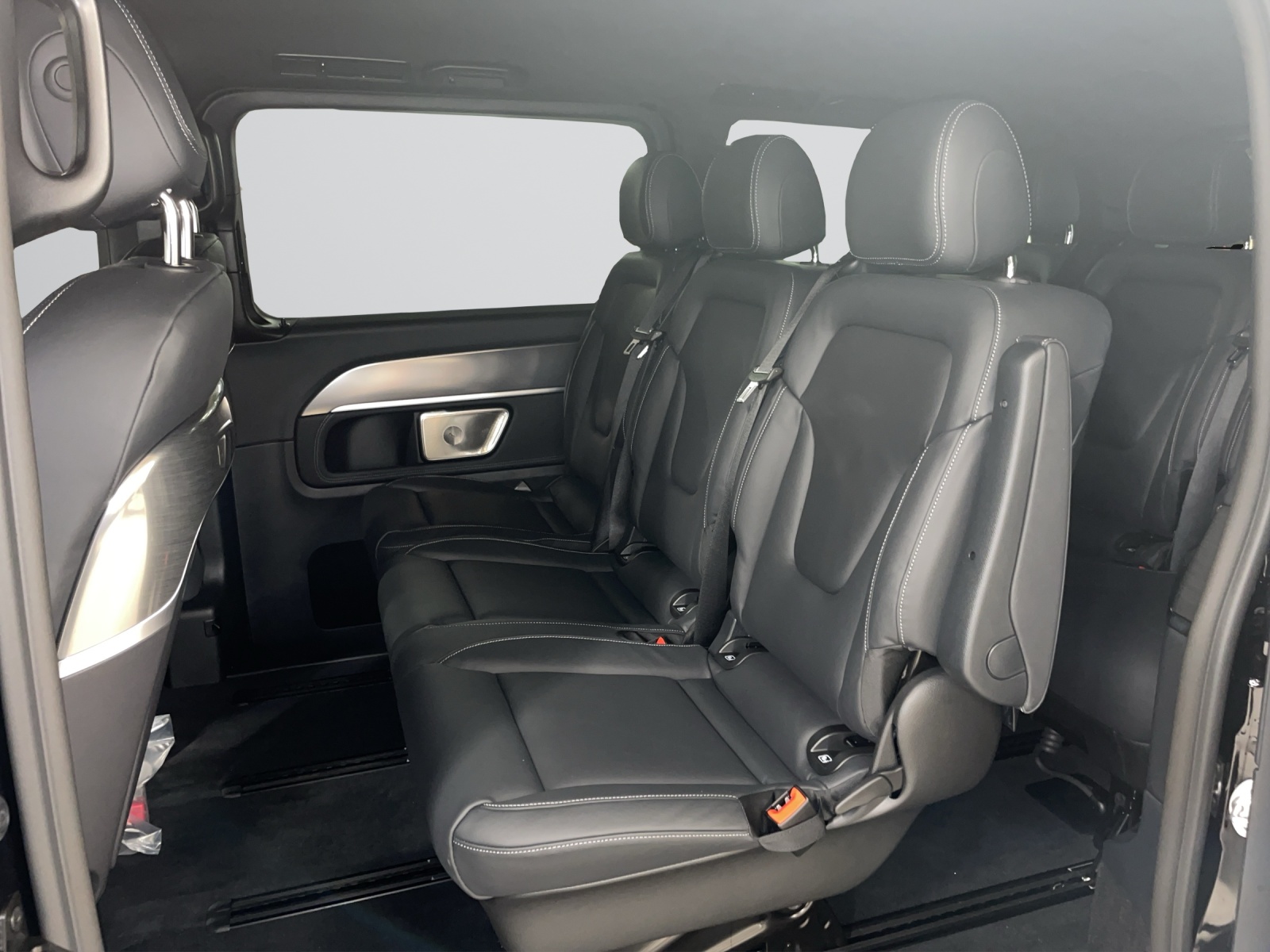 MERCEDES-BENZ V 300 d lang 4Matic Swiss Edition 9G-Tronic-image-8