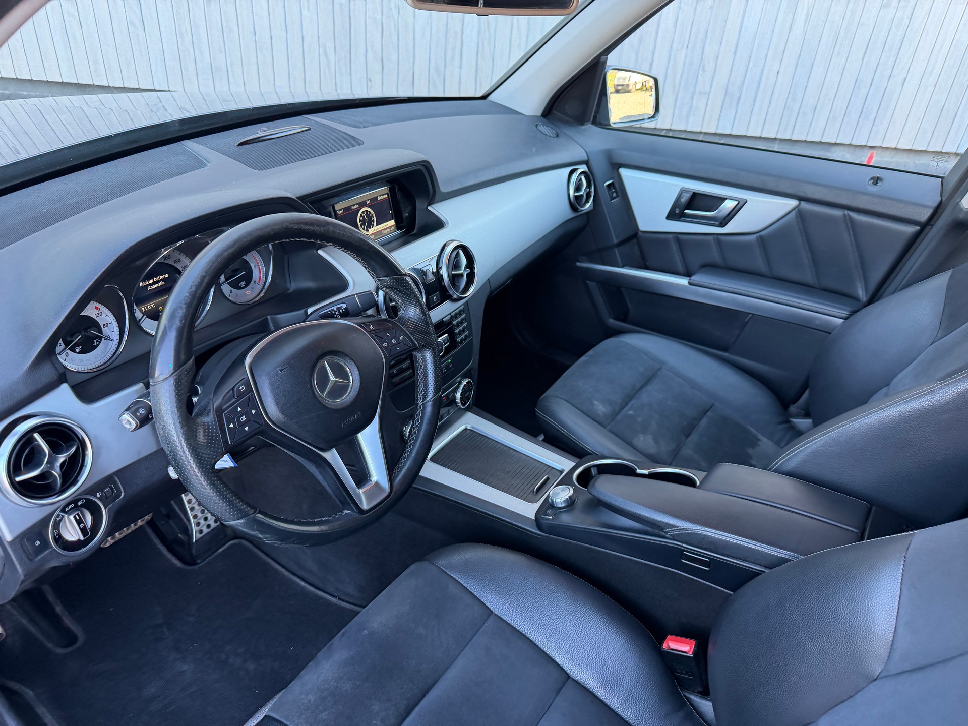 MERCEDES-BENZ GLK 220 BlueTEC 4Matic 7G-Tronic-image-4