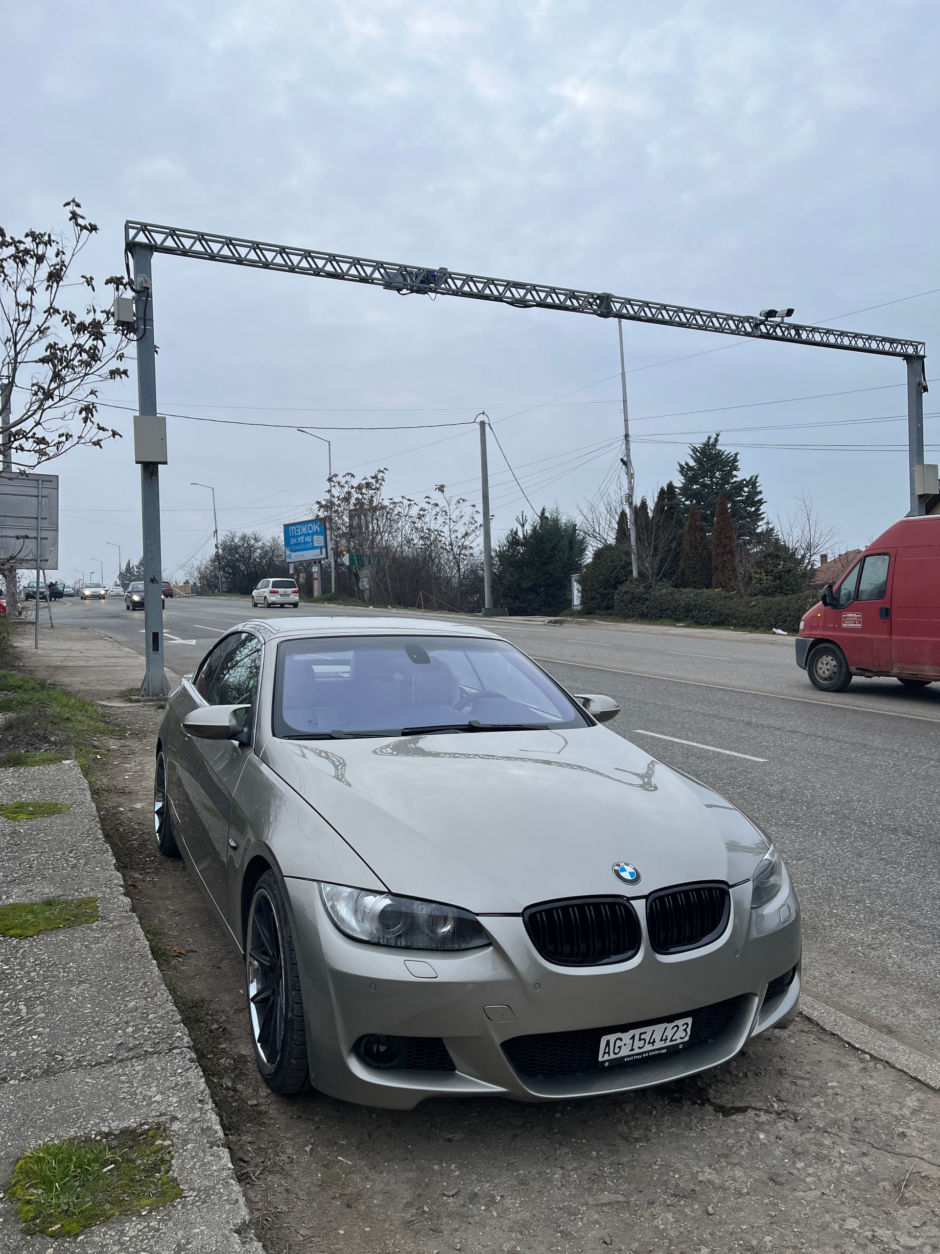 BMW 335i Cabriolet Steptronic-image-1