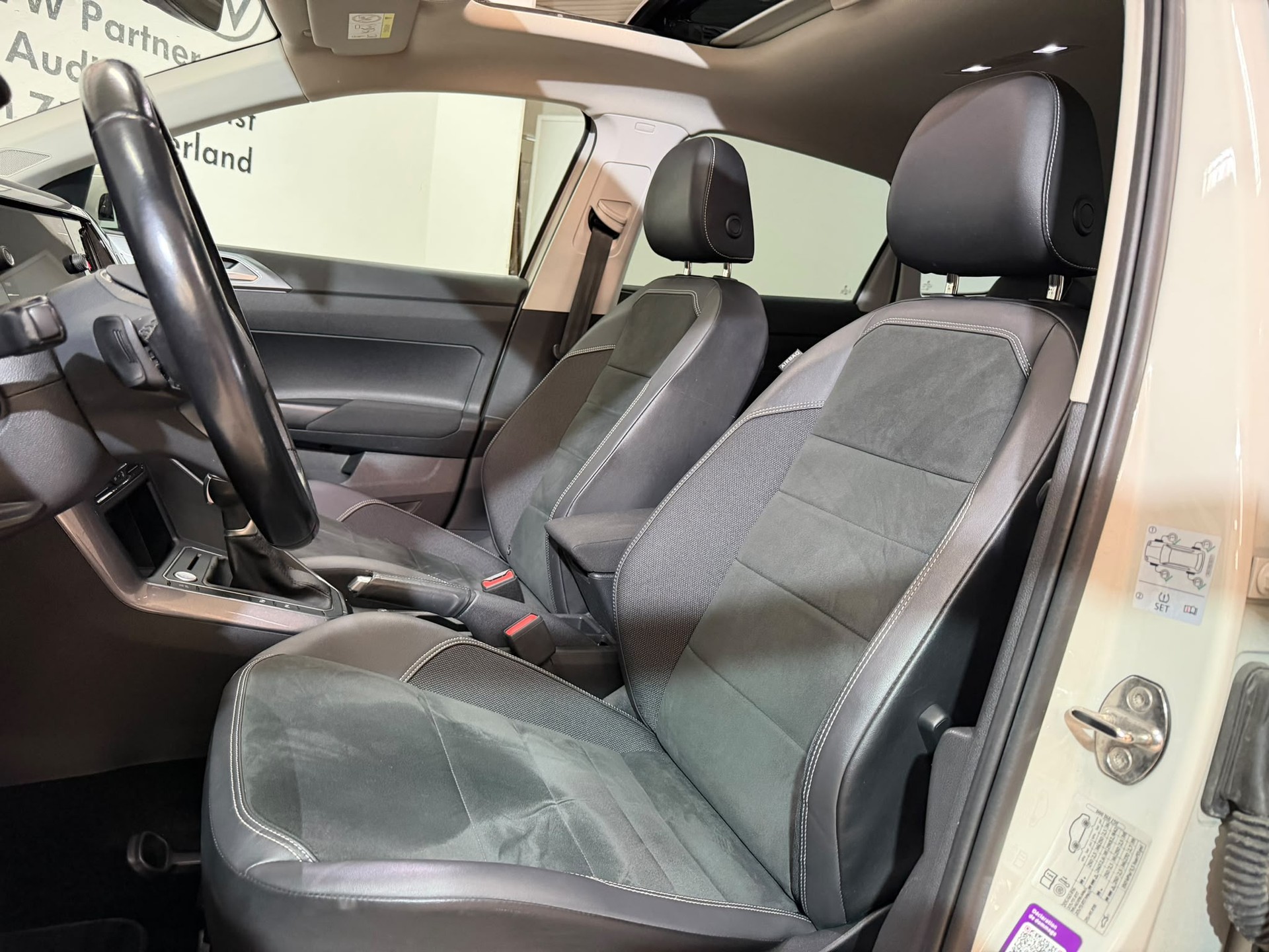 VW Taigo 1.0 TSI Style DSG-image-8