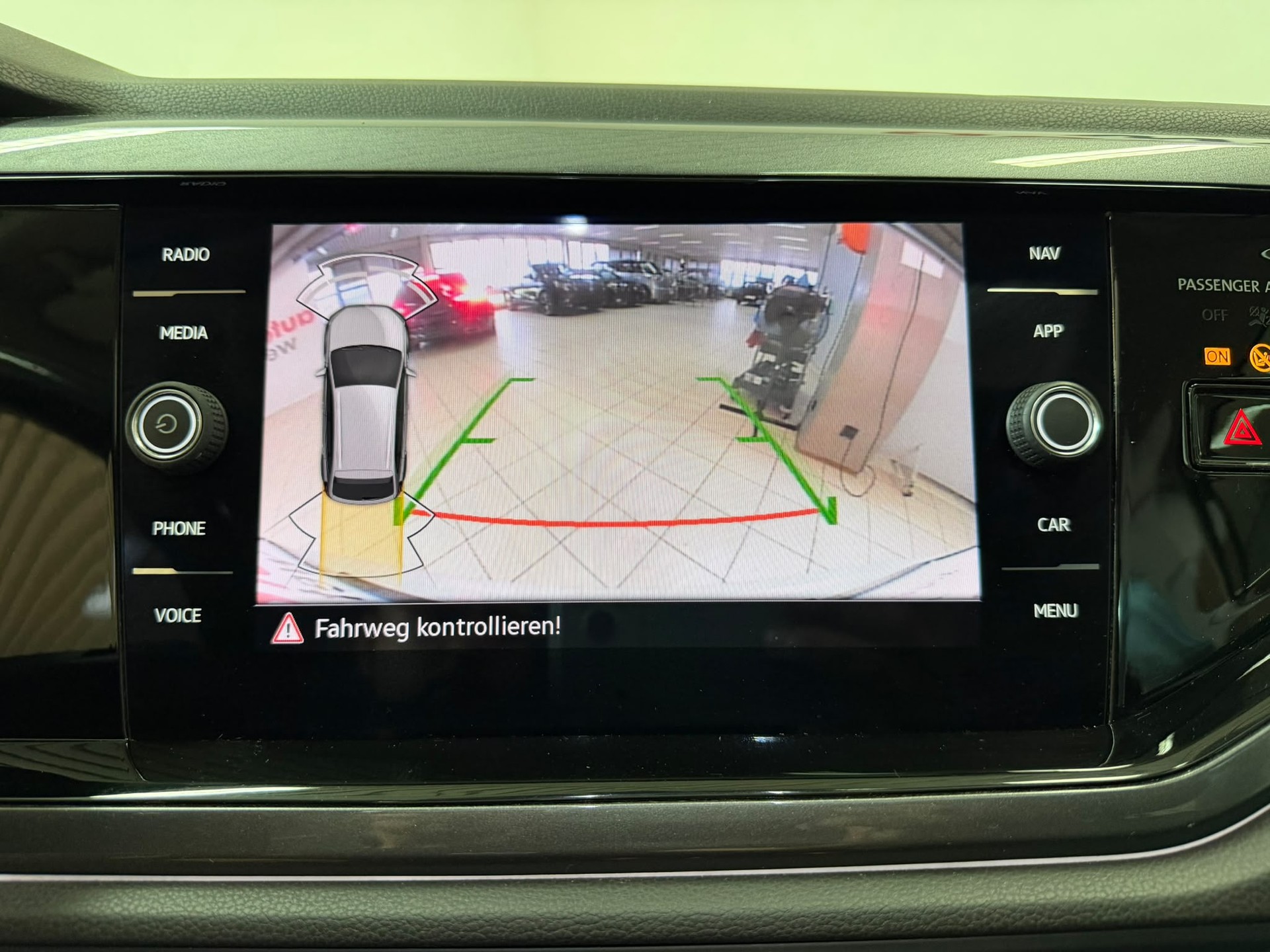 VW Taigo 1.0 TSI Style DSG-image-12