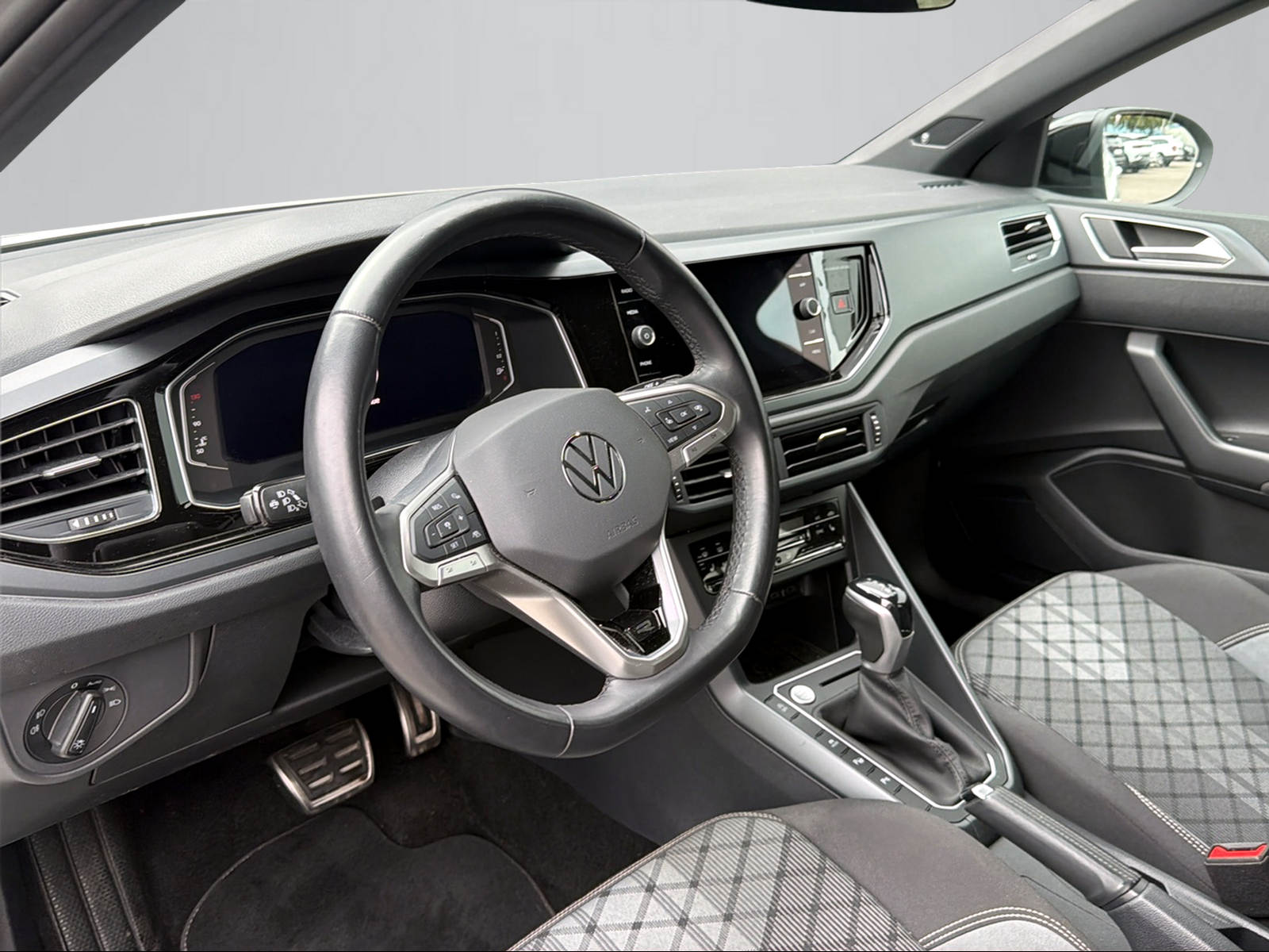 VW Taigo 1.5 TSI R-Line DSG-image-7