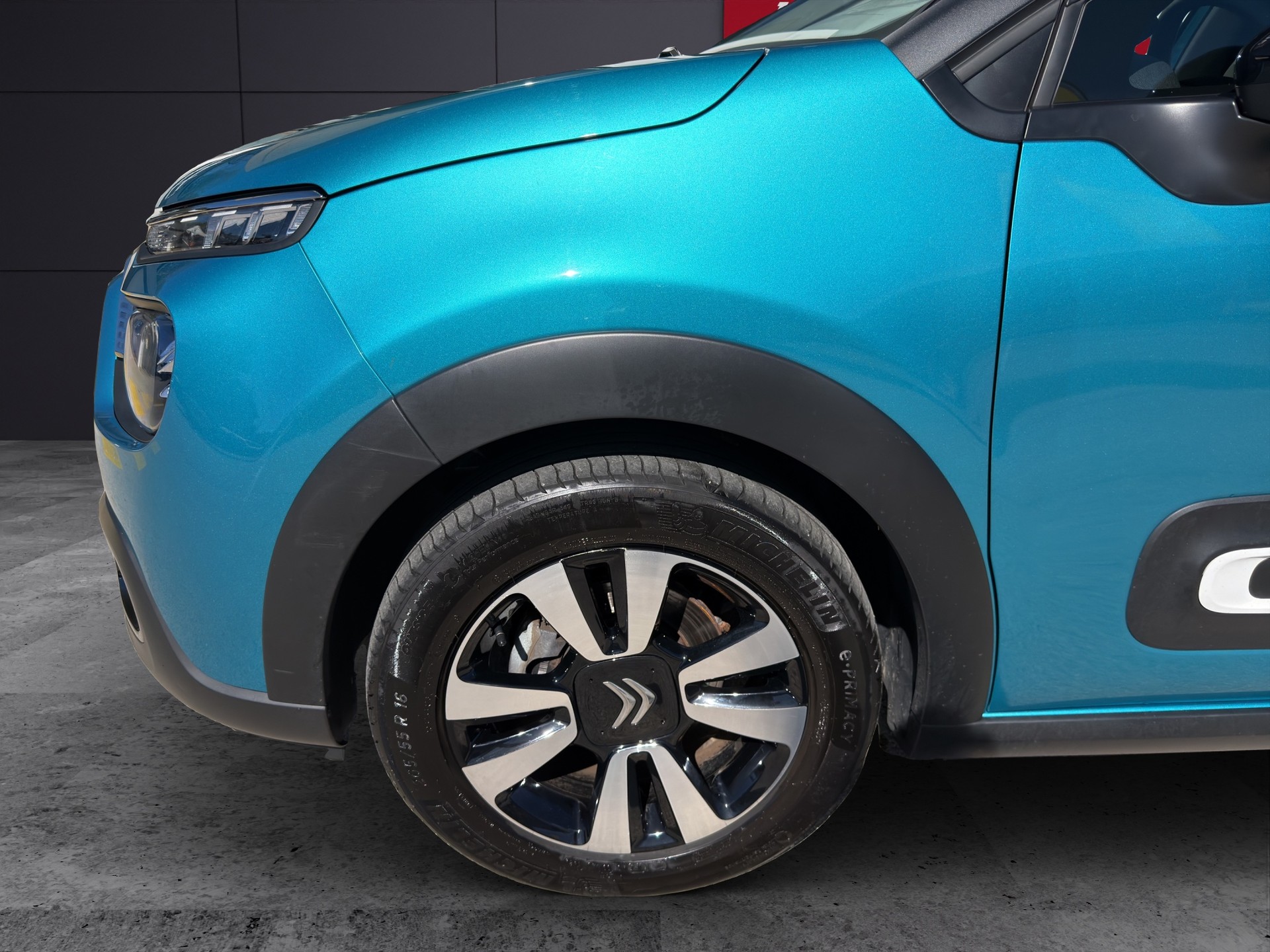 CITROEN C3 1.2 Swiss Edition-image-4