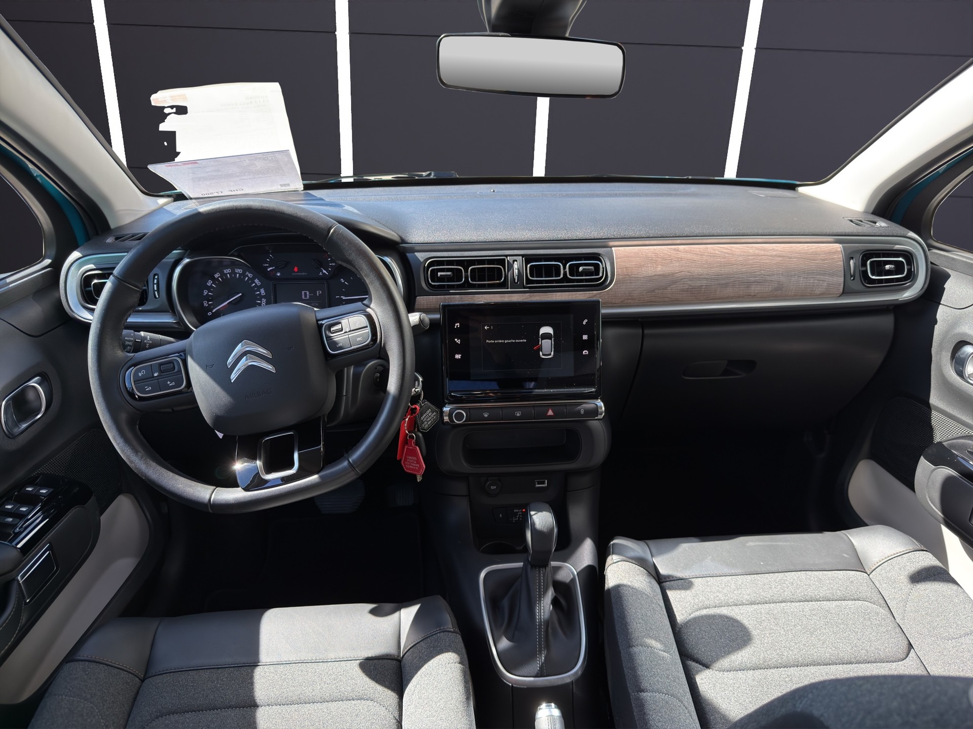 CITROEN C3 1.2 Swiss Edition-image-7