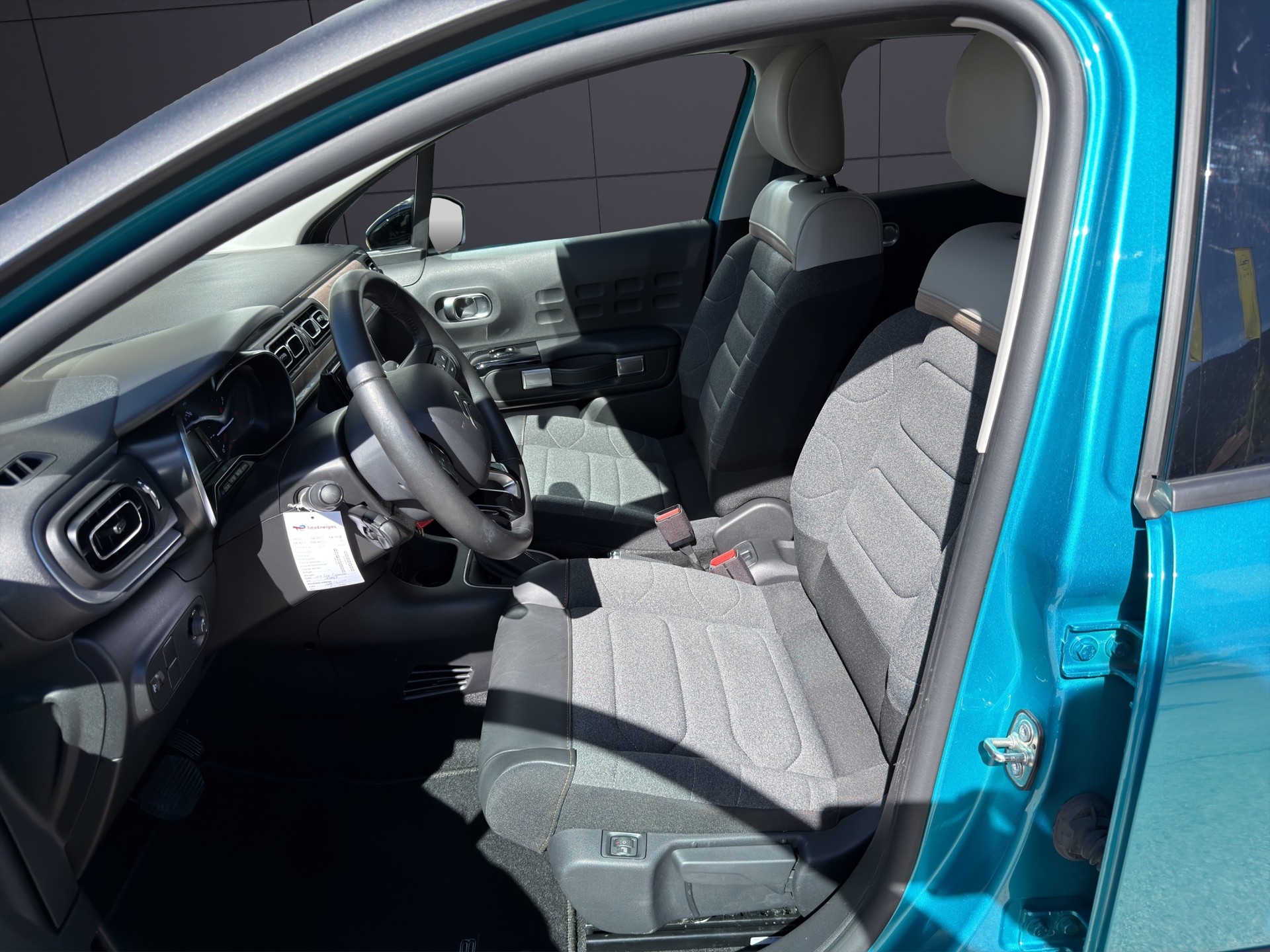 CITROEN C3 1.2 Swiss Edition-image-5