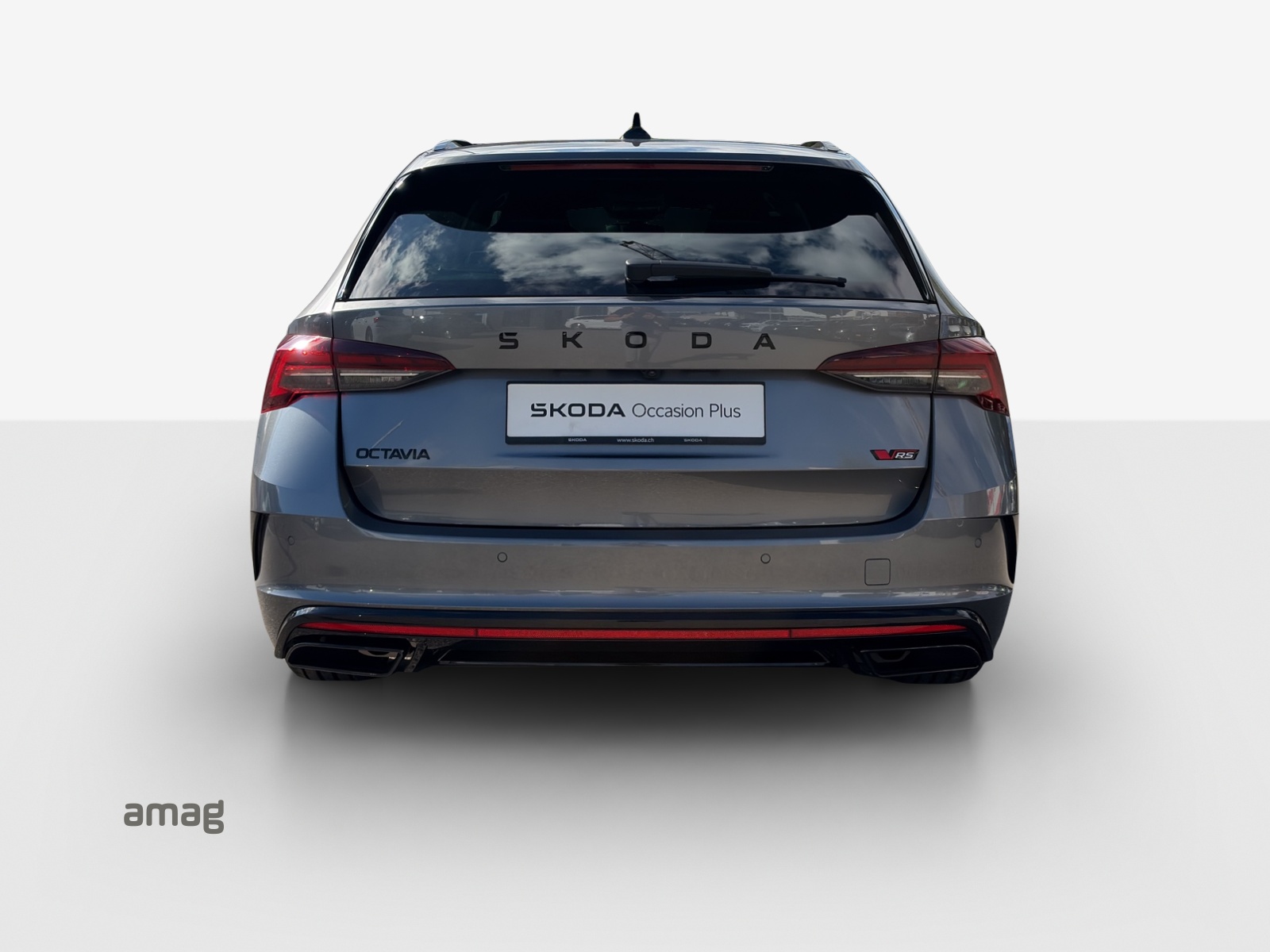 SKODA Octavia Combi 2.0 TSI DSG RS-image-3