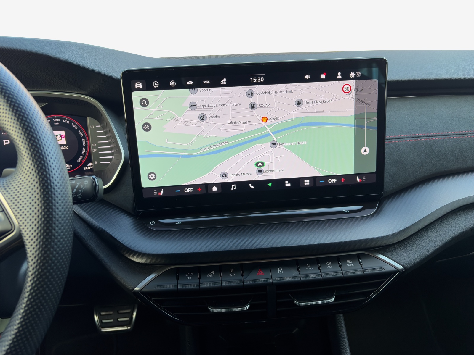 SKODA Octavia Combi 2.0 TSI DSG RS-image-10