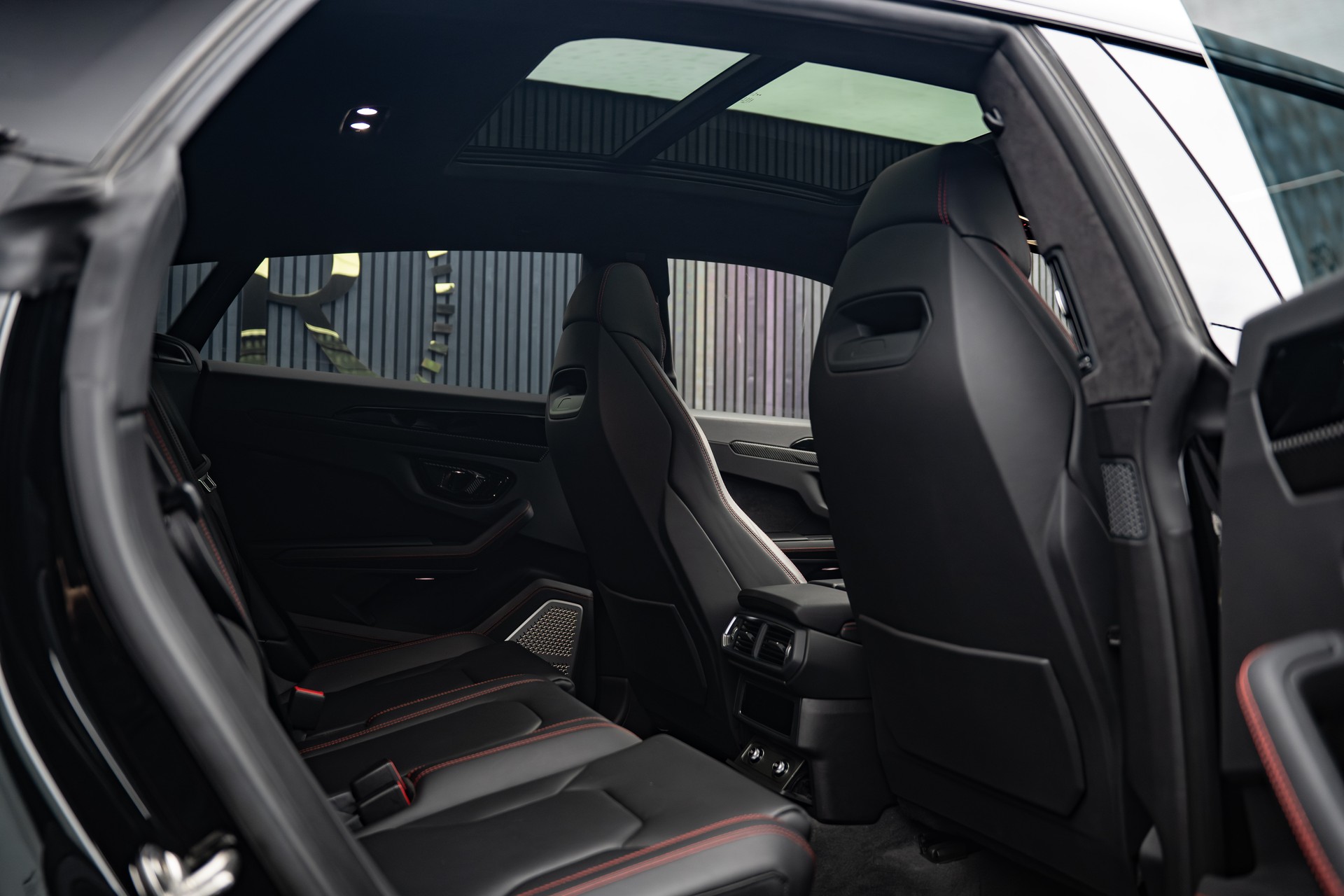 LAMBORGHINI Urus E-Gear-image-16