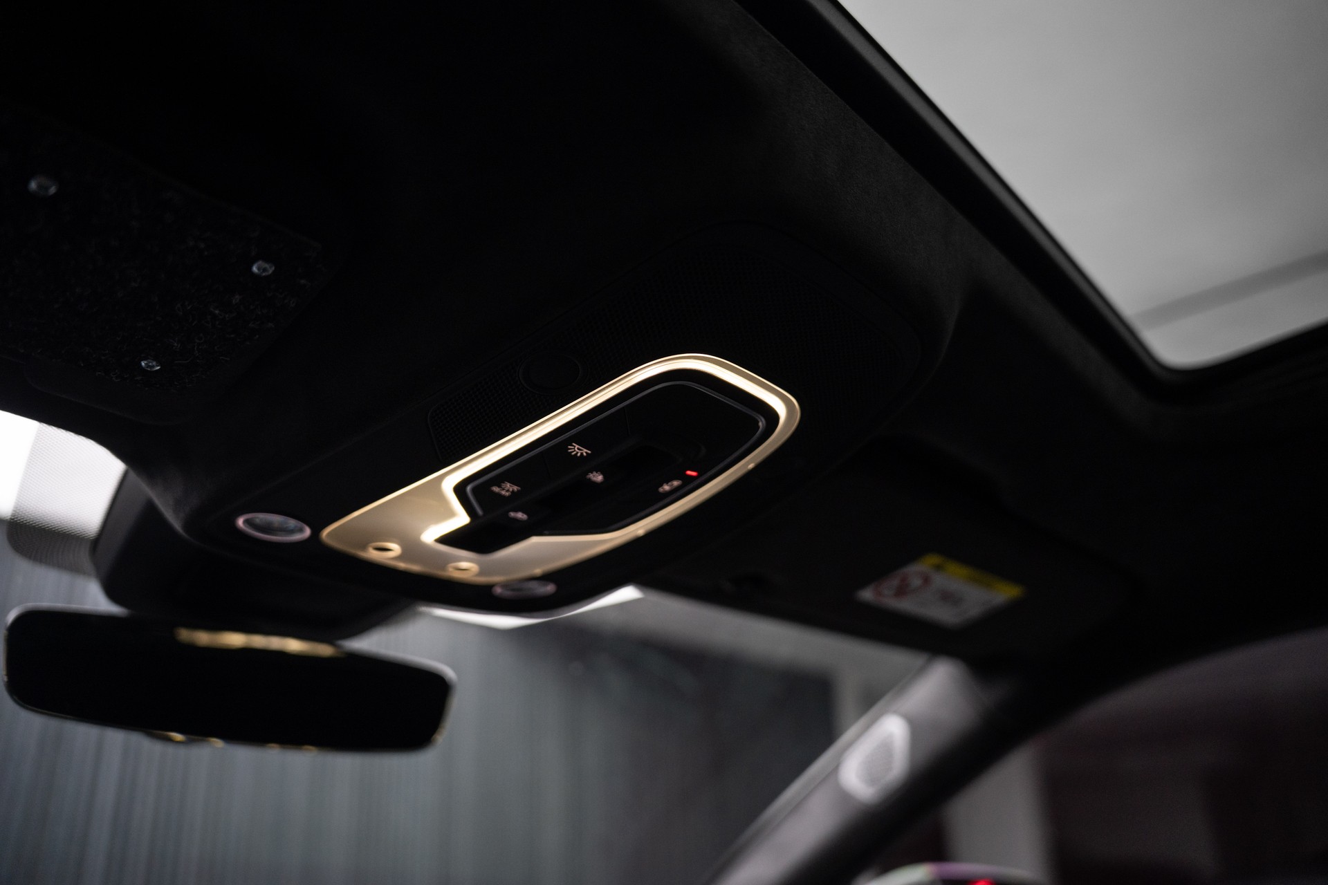 LAMBORGHINI Urus E-Gear-image-13