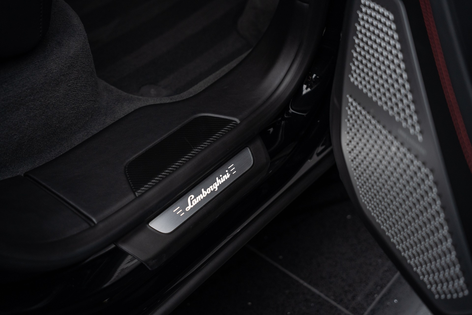 LAMBORGHINI Urus E-Gear-image-14