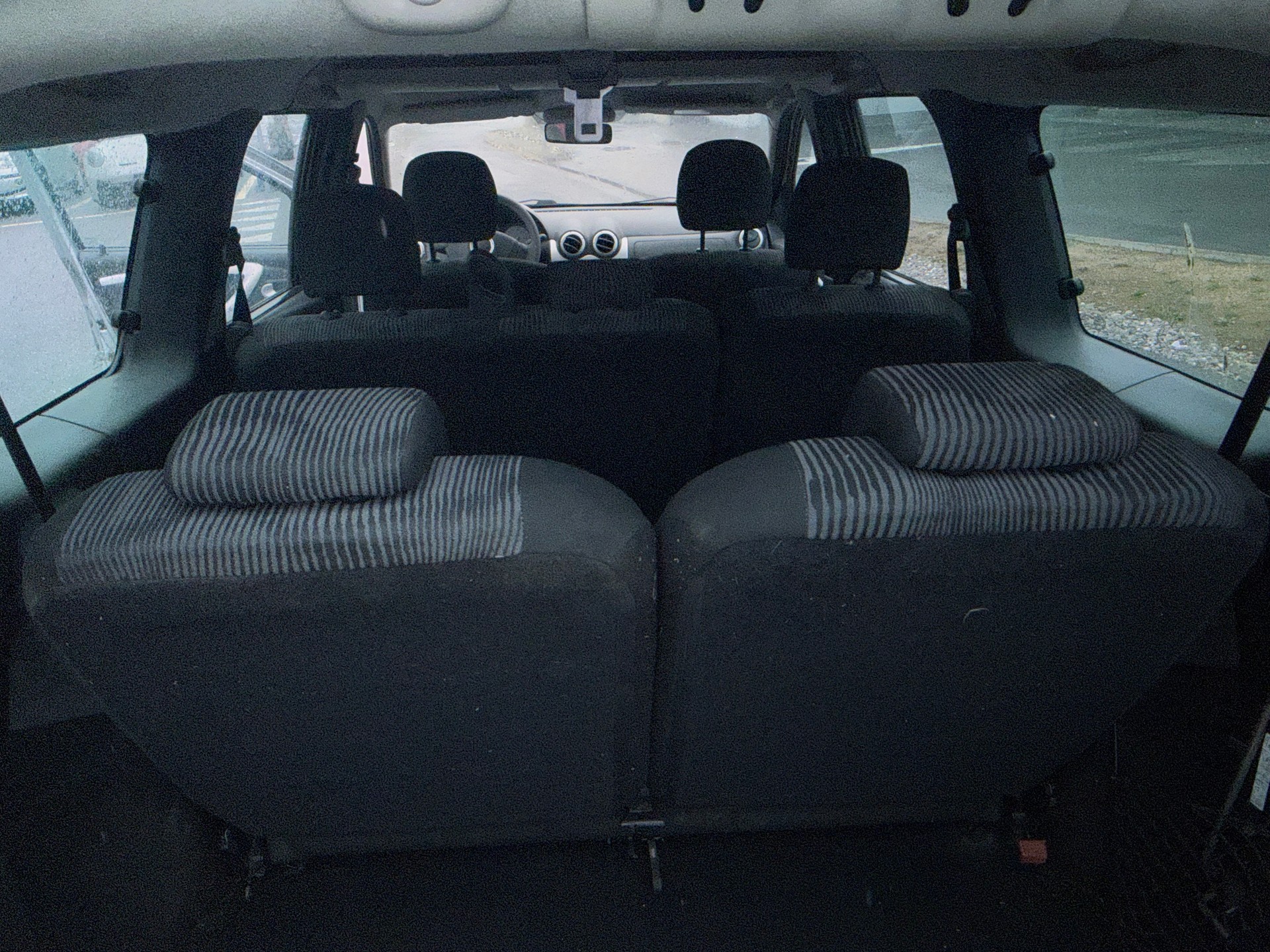 DACIA Logan 1.6 16V Lauréate-image-10