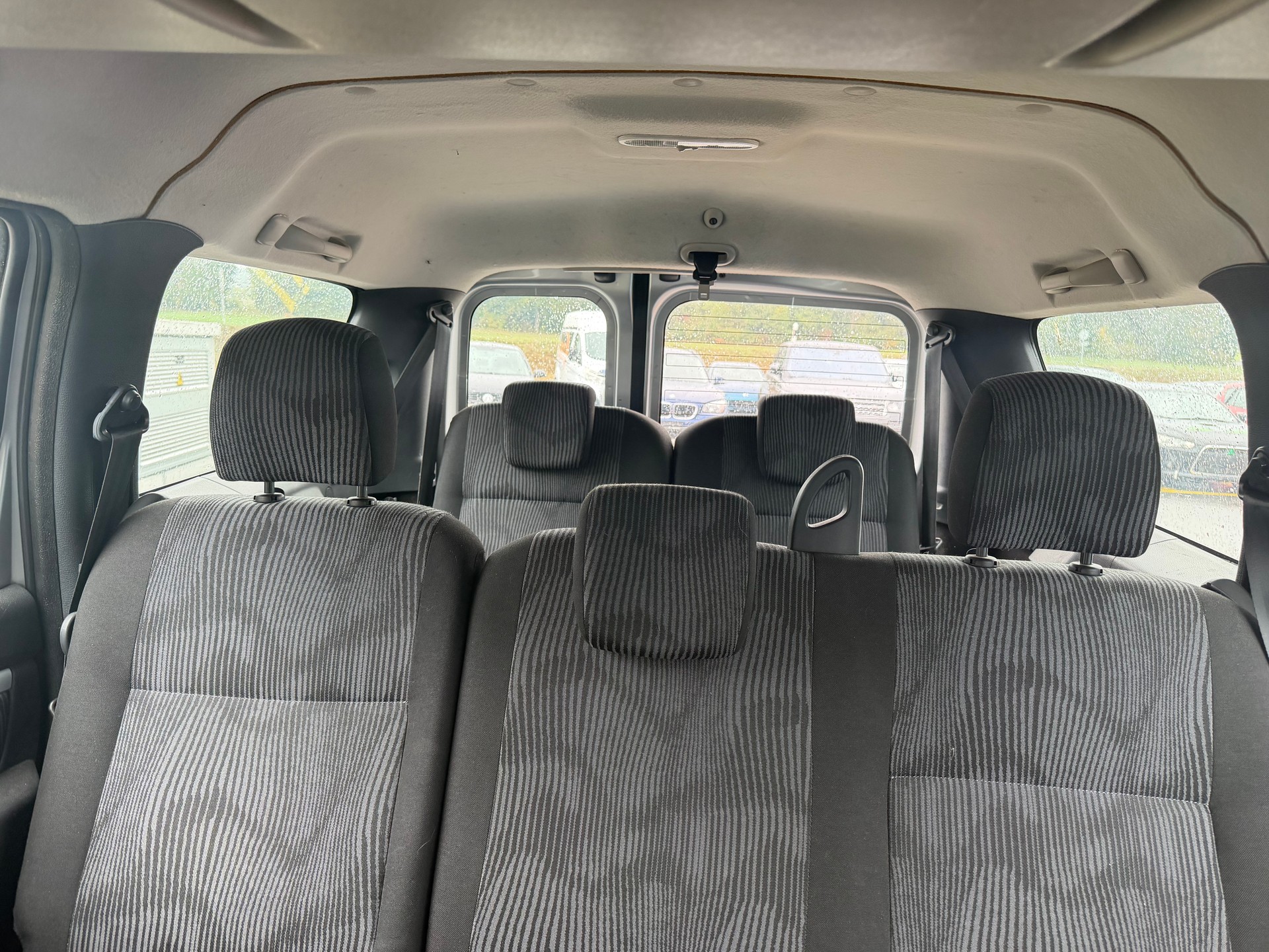 DACIA Logan 1.6 16V Lauréate-image-9