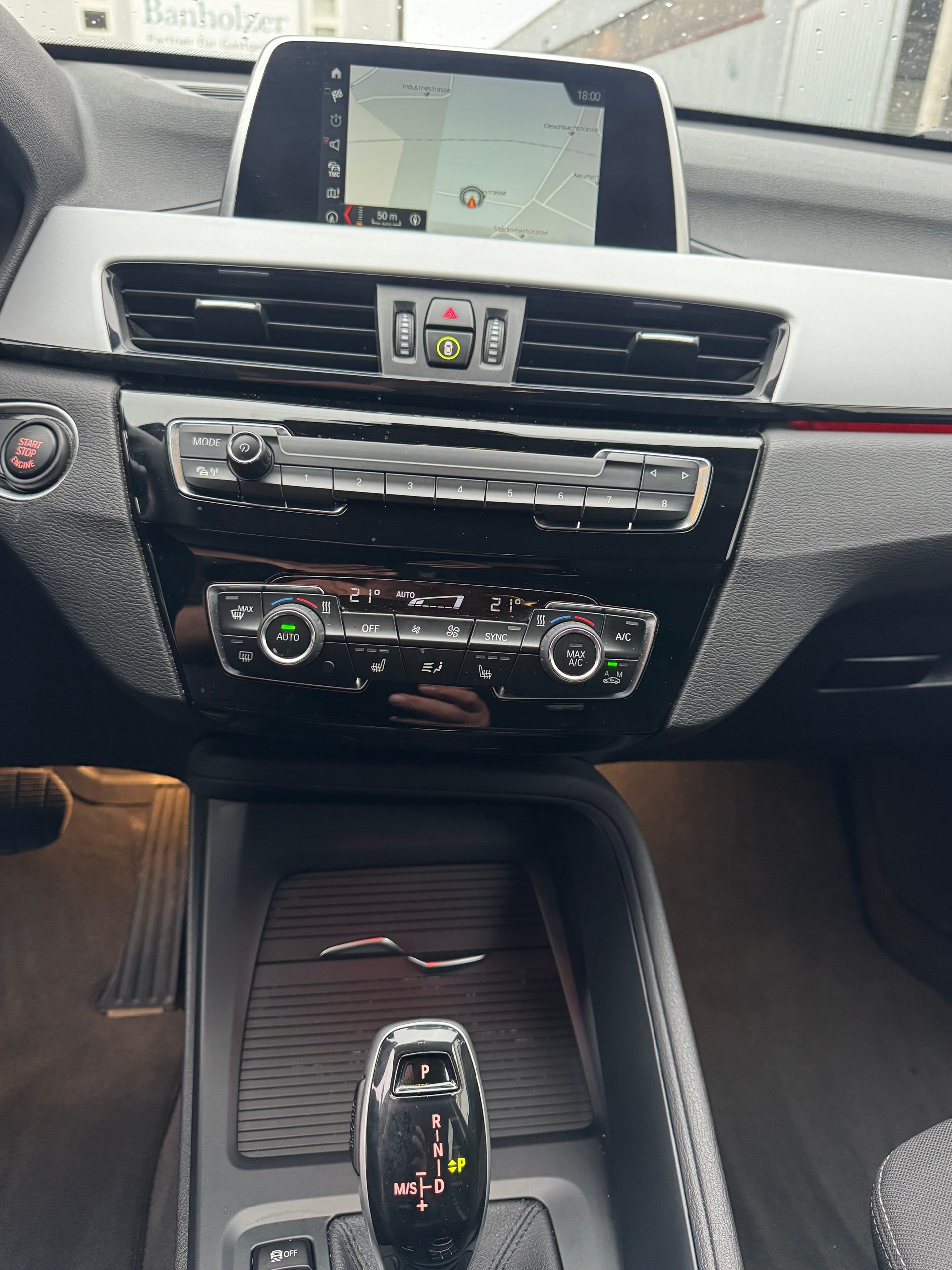 BMW X1 xDrive 18d Steptronic-image-10