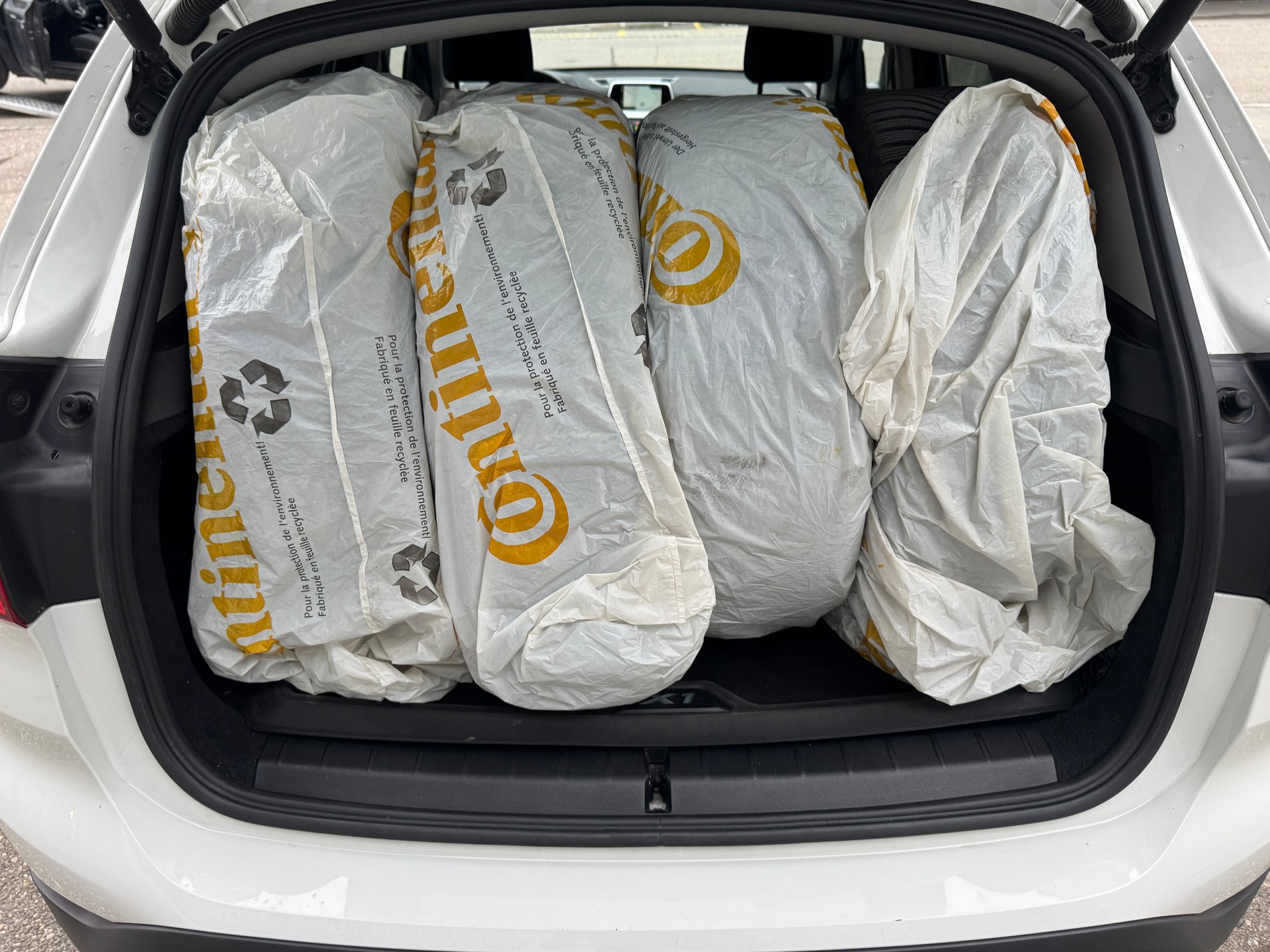 BMW X1 xDrive 18d Steptronic-image-13