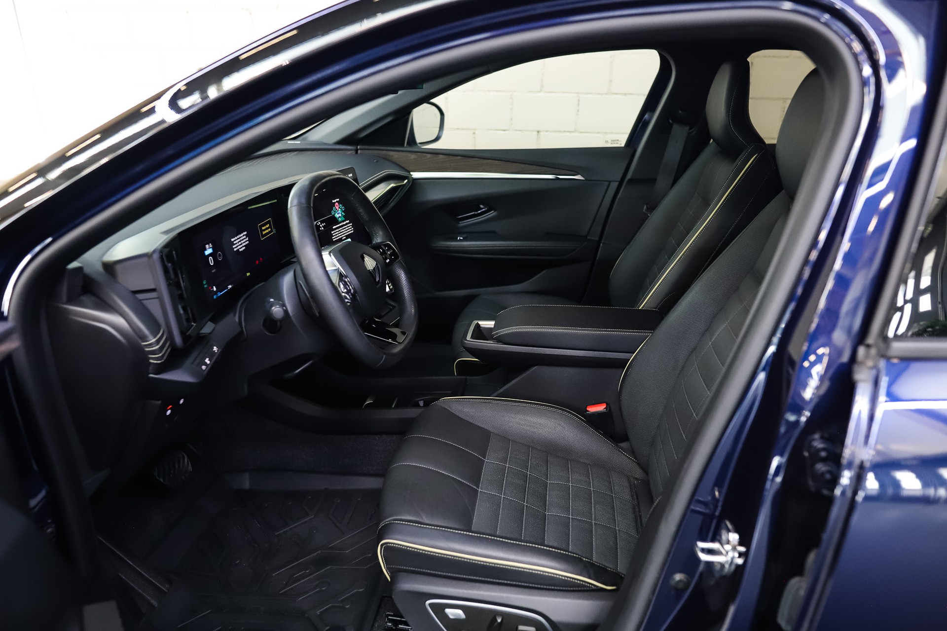RENAULT Mégane E-TECH EV60 Iconic-image-6