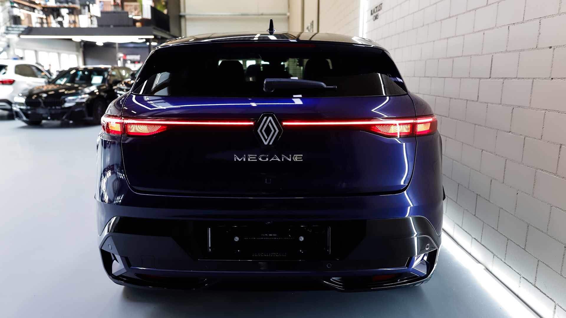 RENAULT Mégane E-TECH EV60 Iconic-image-4
