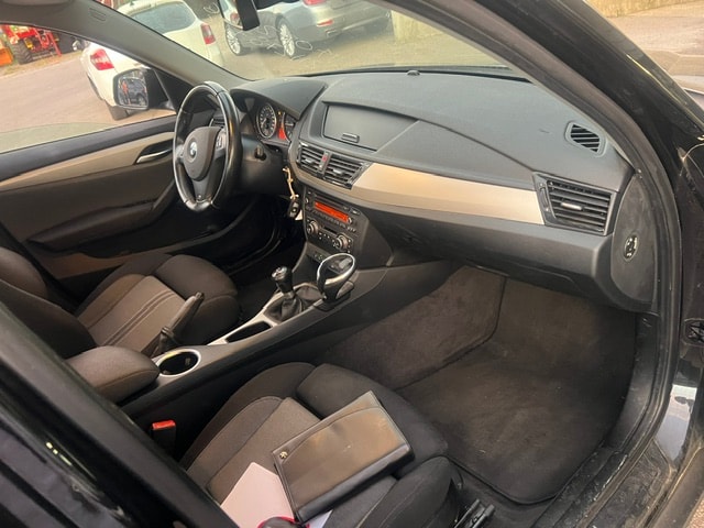 BMW X1 xDrive 18d Steptronic-image-13