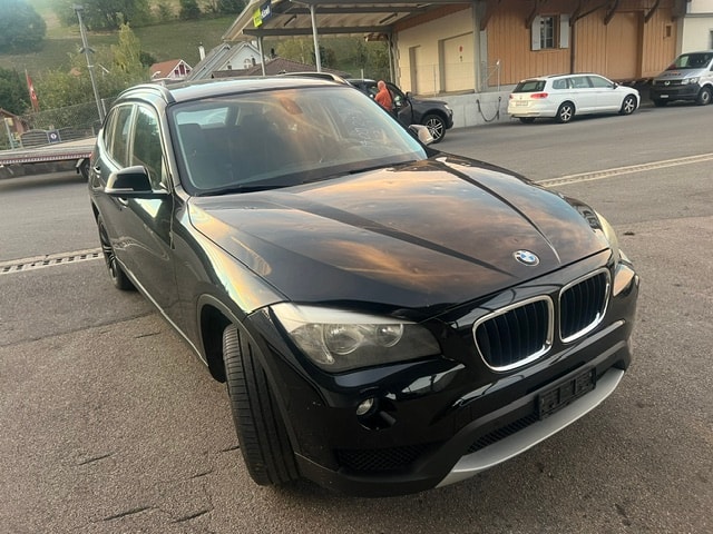 BMW X1 xDrive 18d Steptronic-image-0