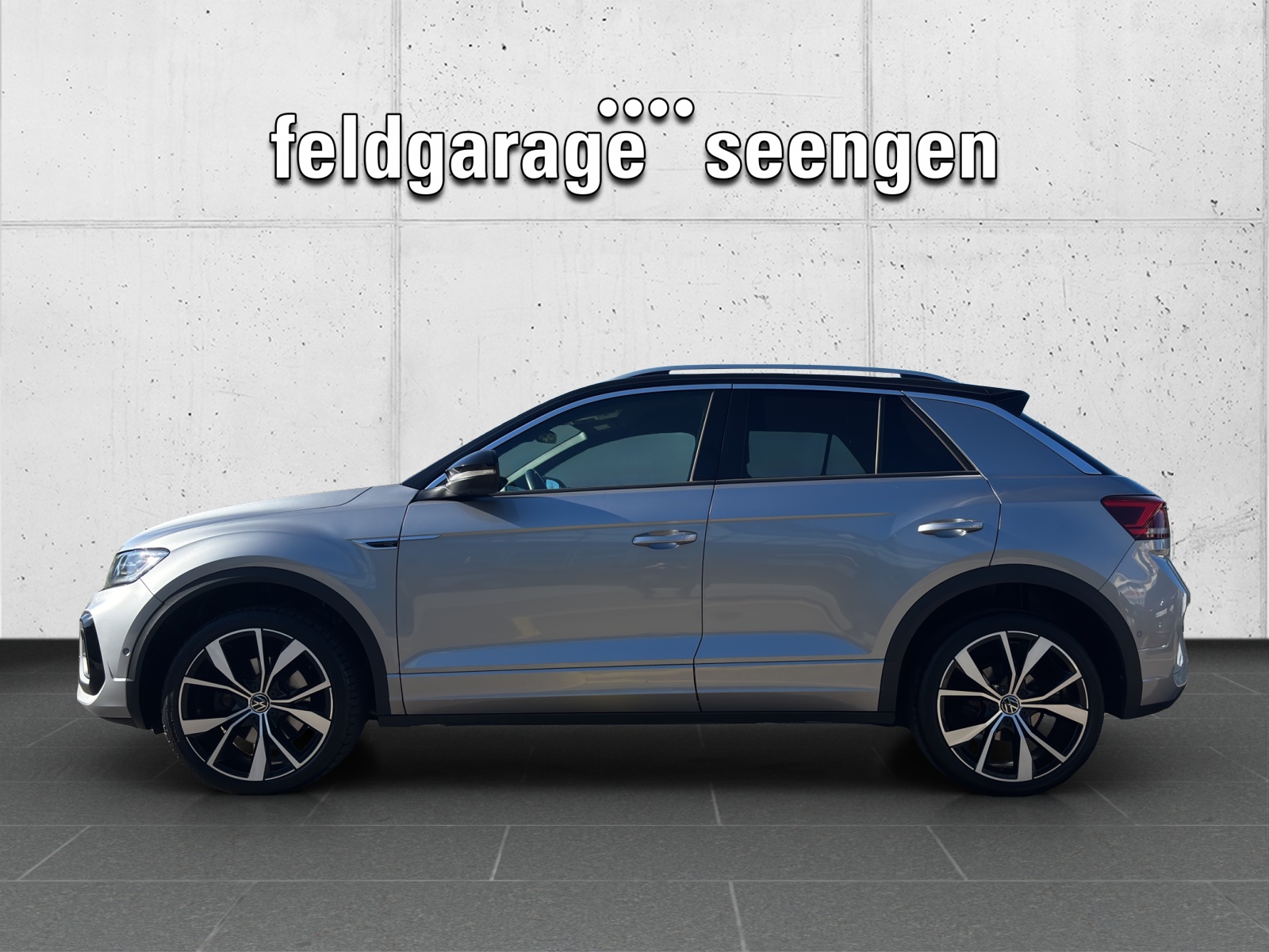 VW T-Roc 2.0 TSI R-Line DSG 4Motion mit AHK, Standheizung & Winterräder-showroom-element-1
