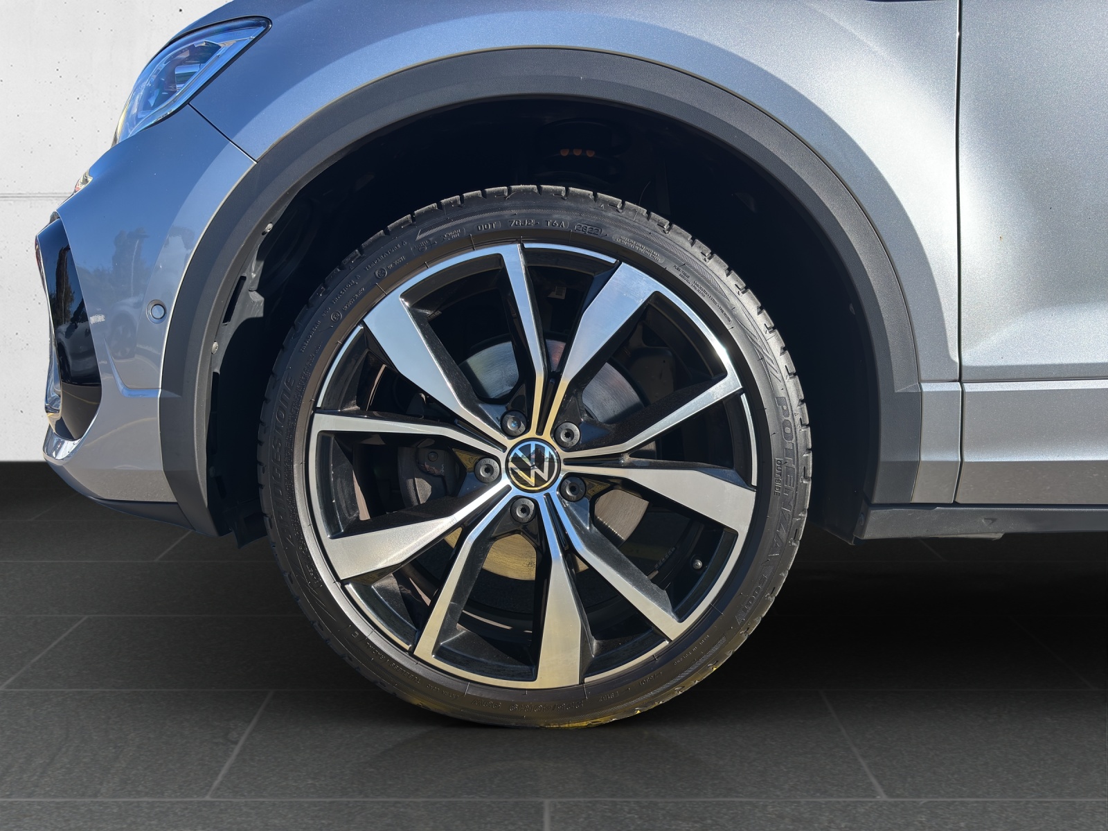 VW T-Roc 2.0 TSI R-Line DSG 4Motion mit AHK, Standheizung & Winterräder-image-9