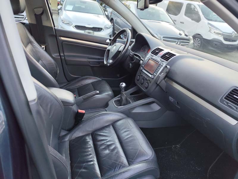 VW Golf 2.0 FSI Comfortline 4Motion-image-11