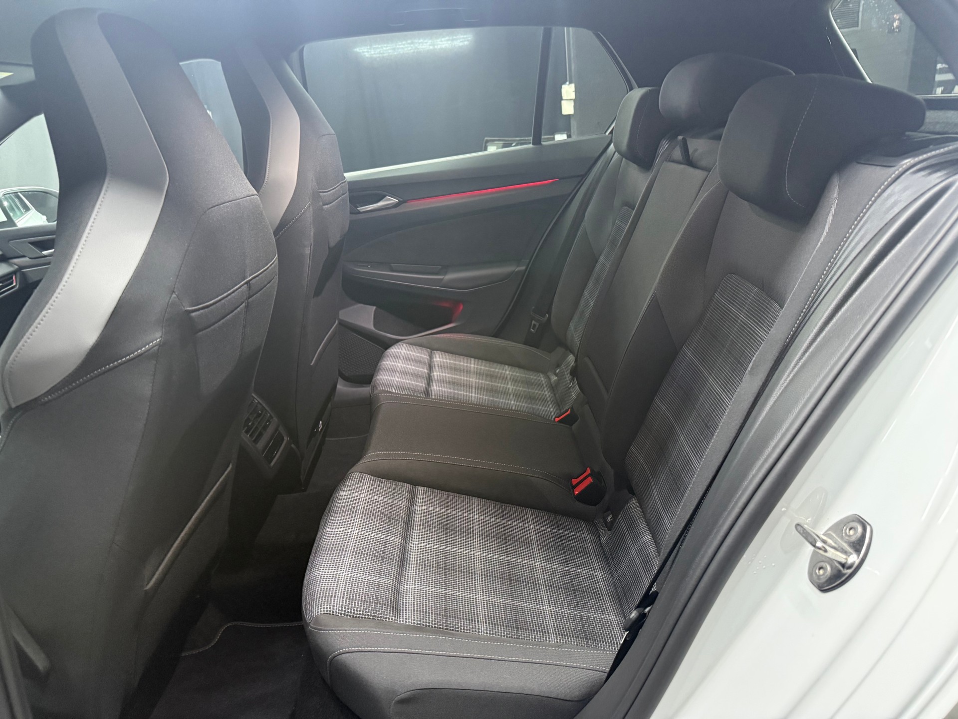 VW Golf 2.0 TDI GTD DSG-image-10
